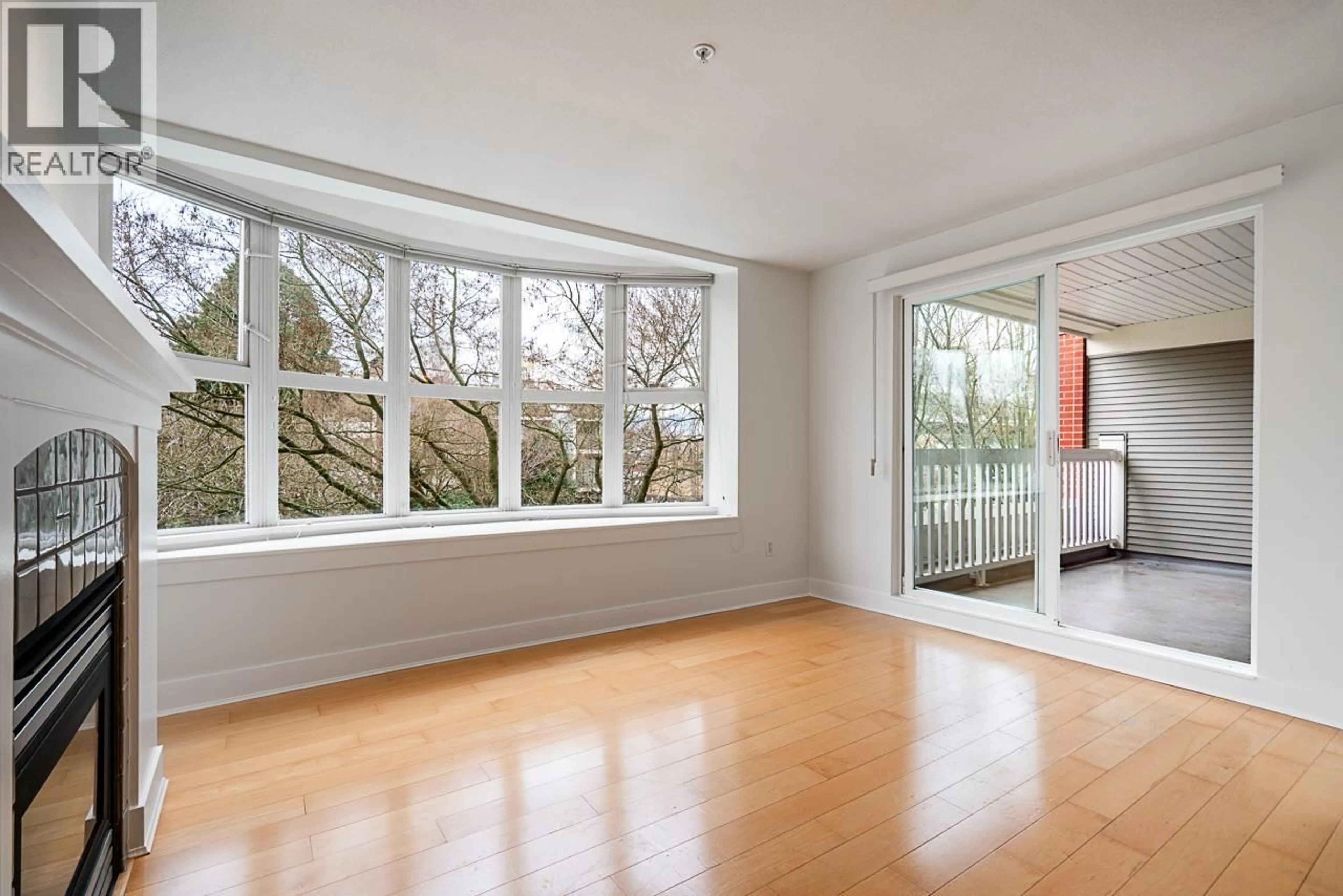 A pic of a room for 203 - 1858 5TH AVENUE, Vancouver British Columbia V6J1P3