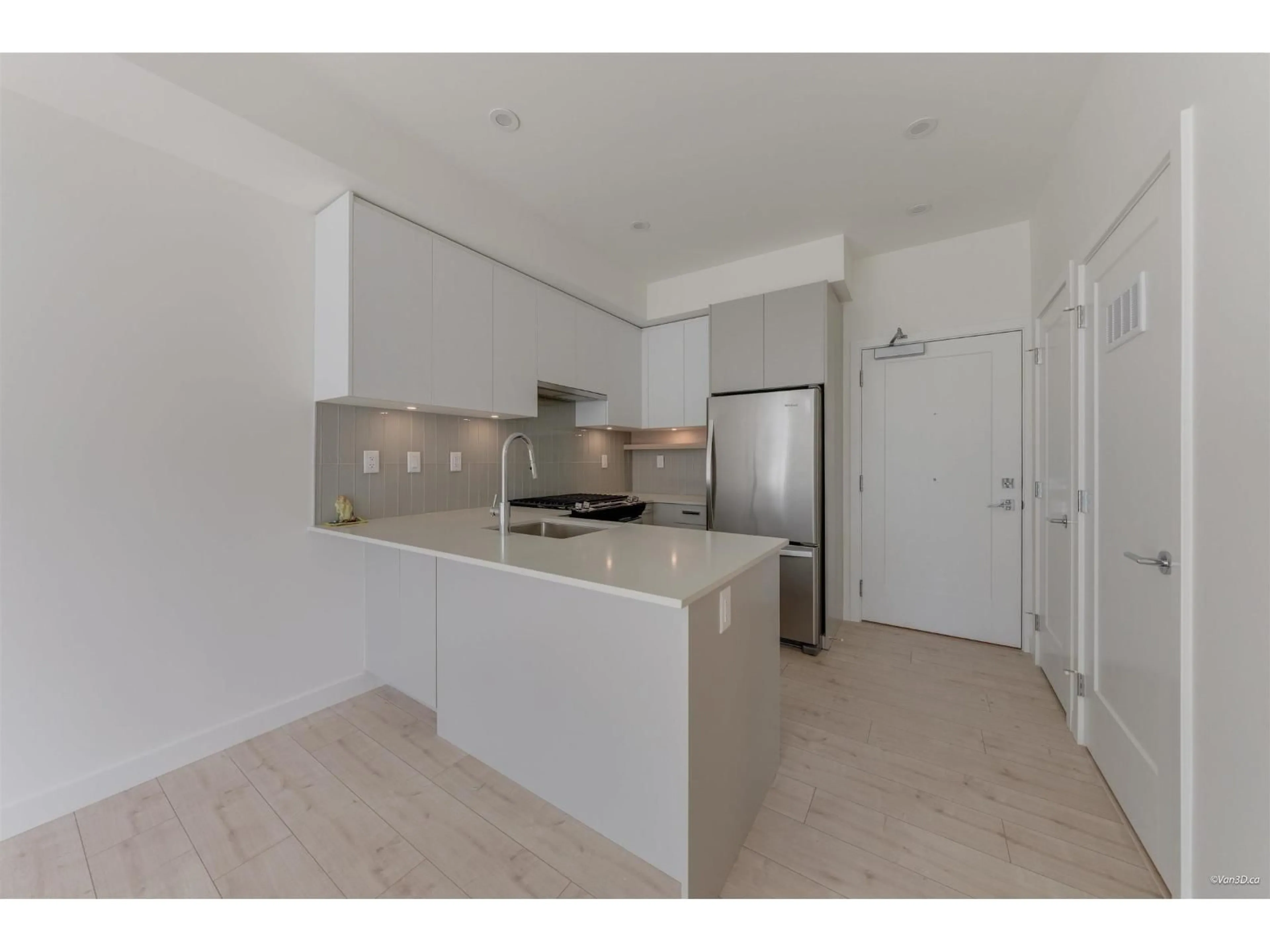 Standard kitchen, unknown for 317 - 13777 75A AVENUE, Surrey British Columbia V3W3W4