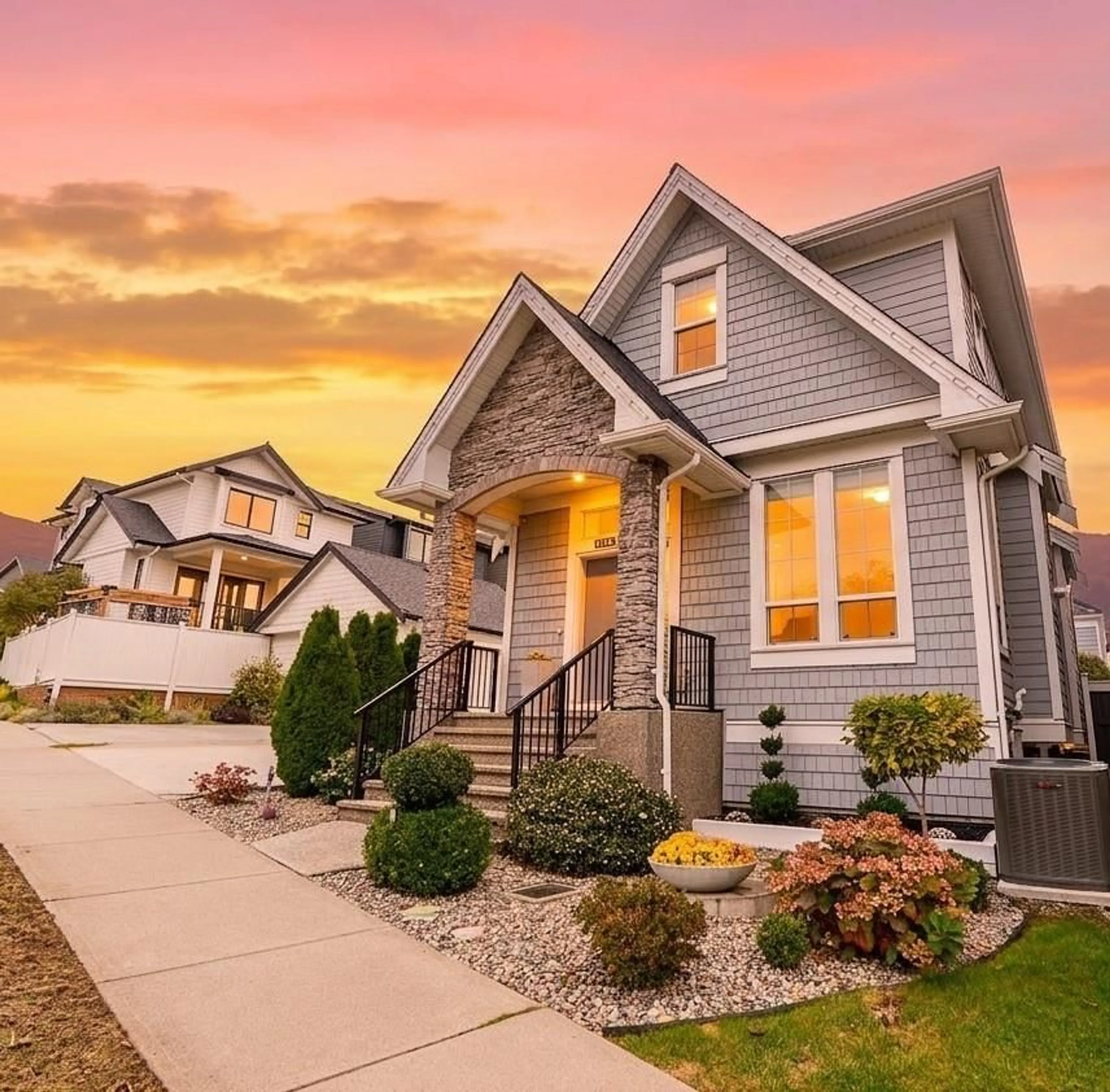 Home with vinyl exterior material, street for 2136 164A STREET, Surrey British Columbia V3Z0V5