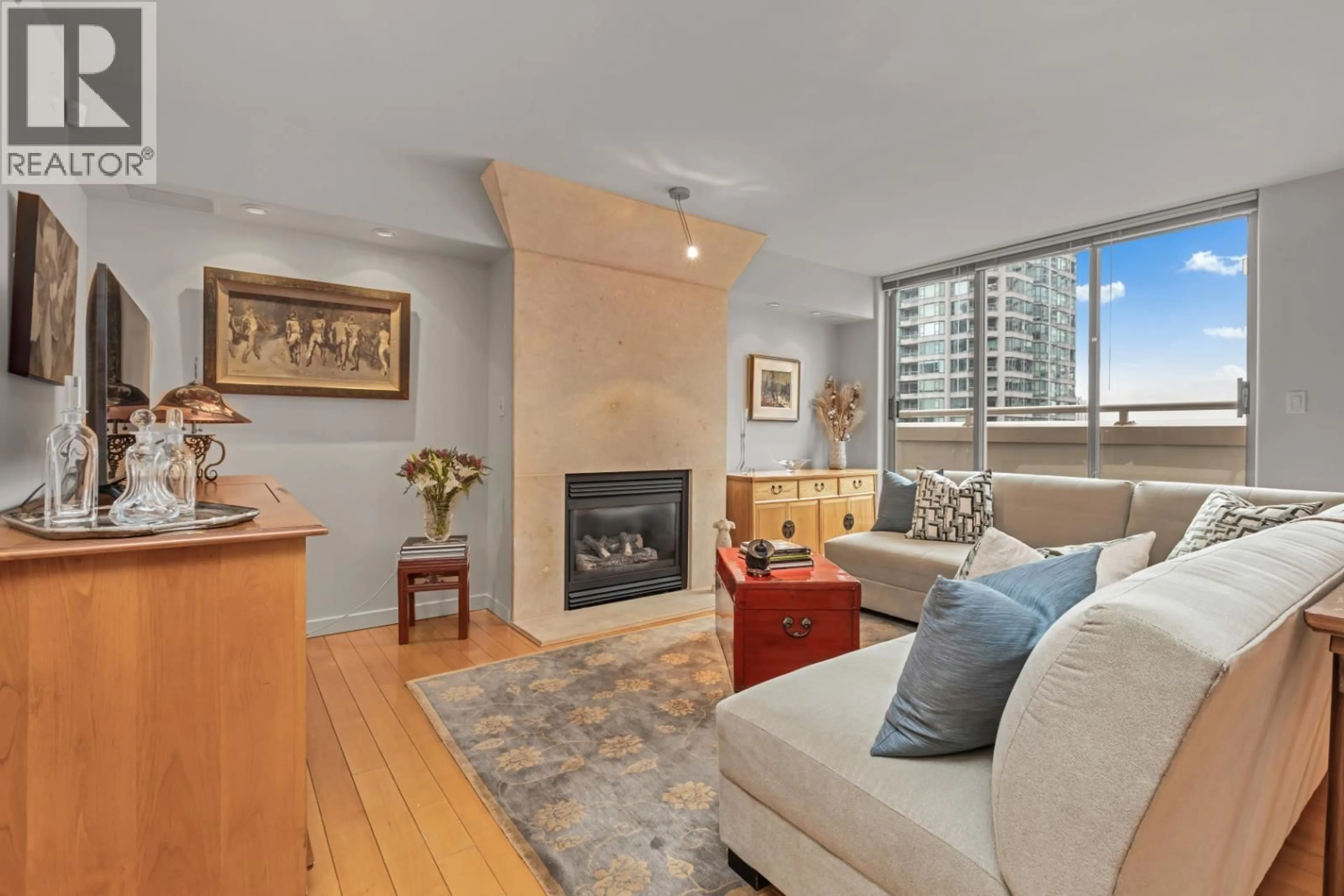 Living room with furniture, unknown for 1404 - 819 HAMILTON STREET, Vancouver British Columbia V6B6M2