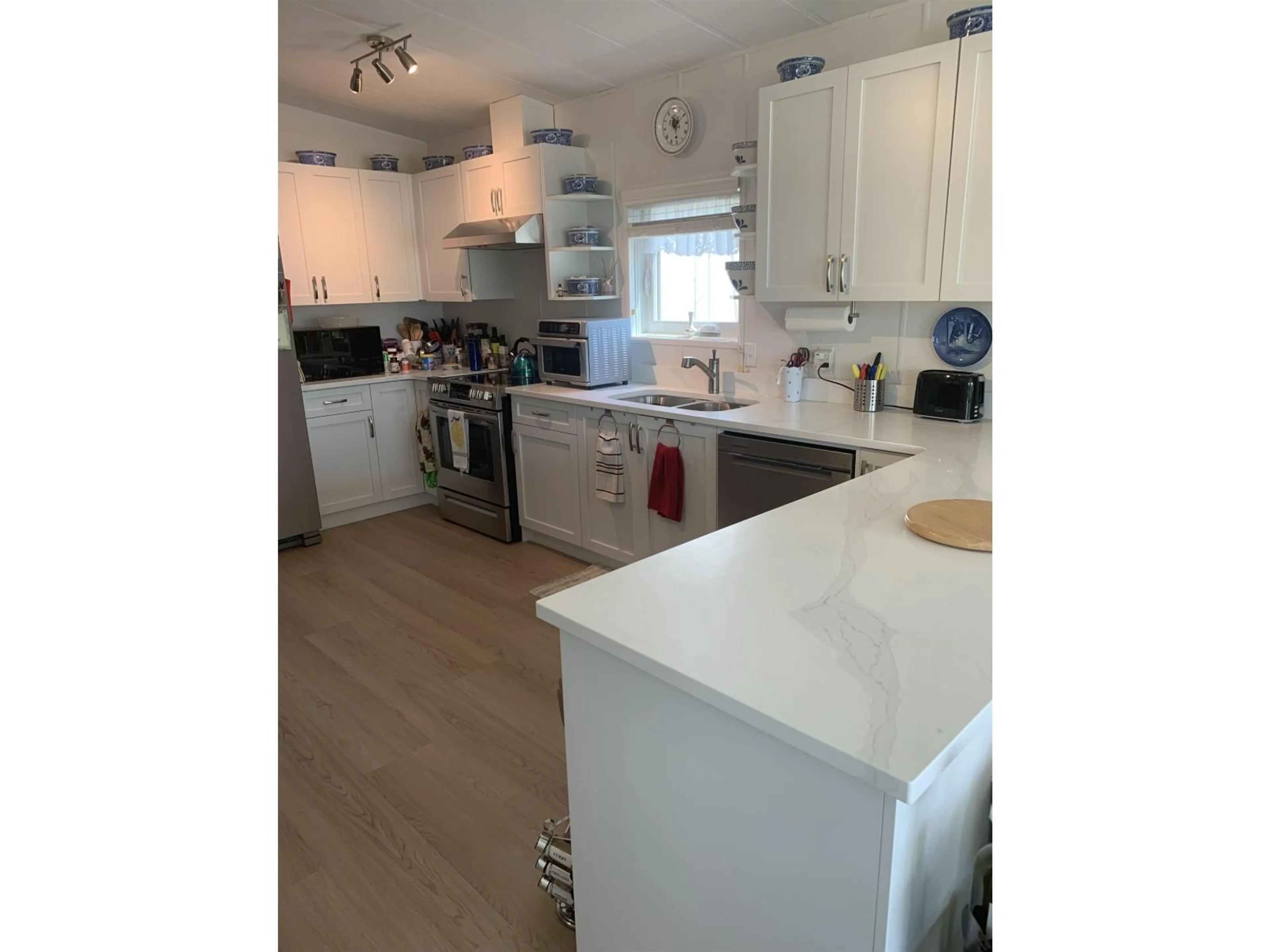 Open concept kitchen, unknown for 168 - 27111 0 AVENUE, Langley British Columbia V4W2T4