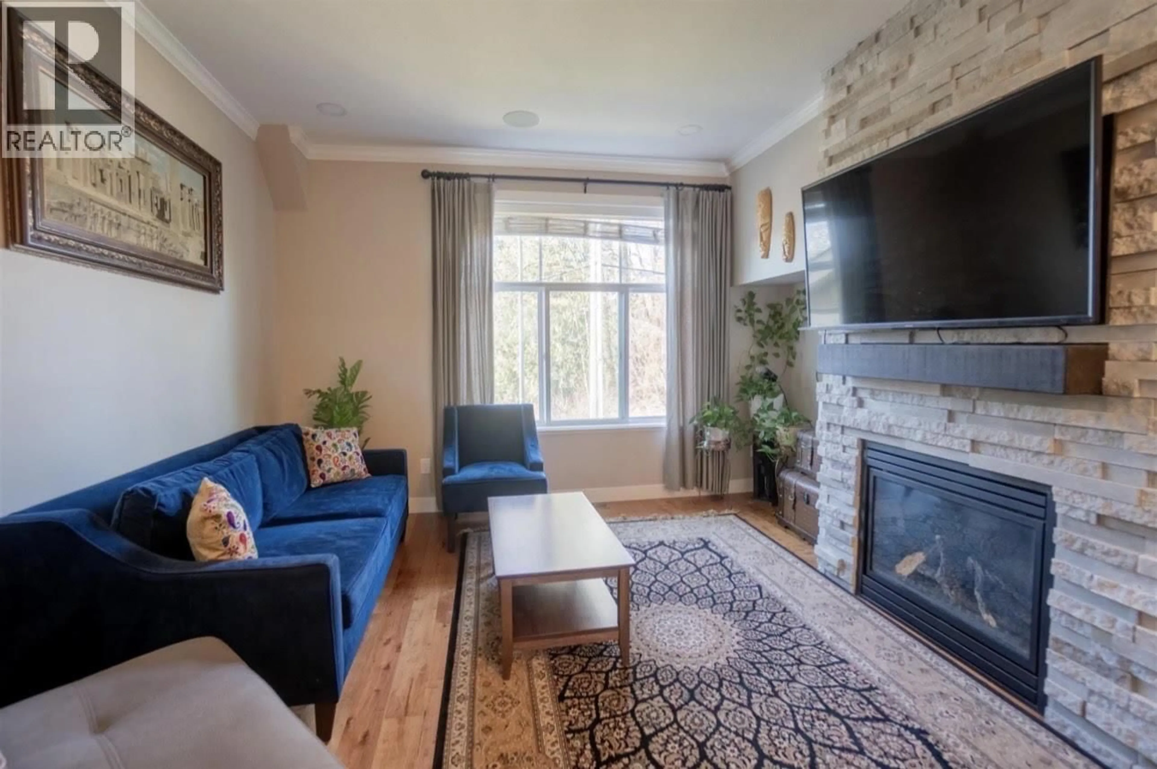 Living room with furniture, unknown for 80 - 11252 COTTONWOOD DRIVE, Maple Ridge British Columbia V2X9B1