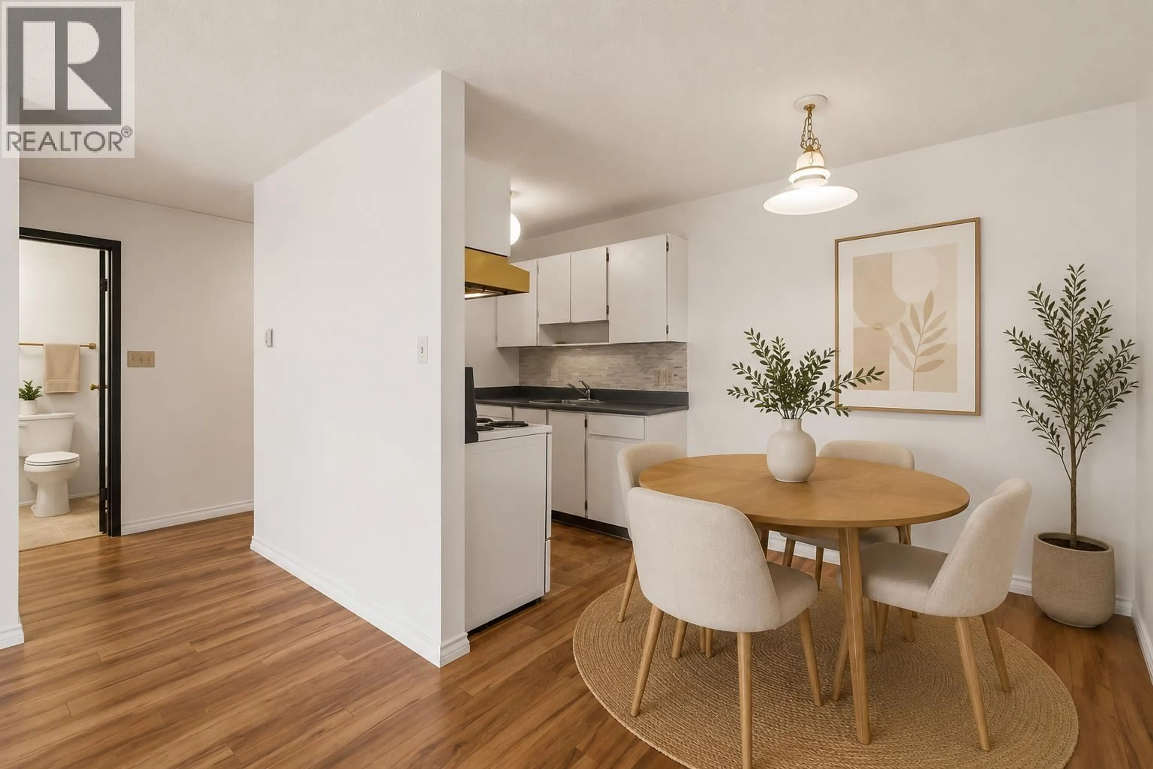 Standard kitchen, wood/laminate floor for 315 - 310 3RD STREET, North Vancouver British Columbia V7M1G4
