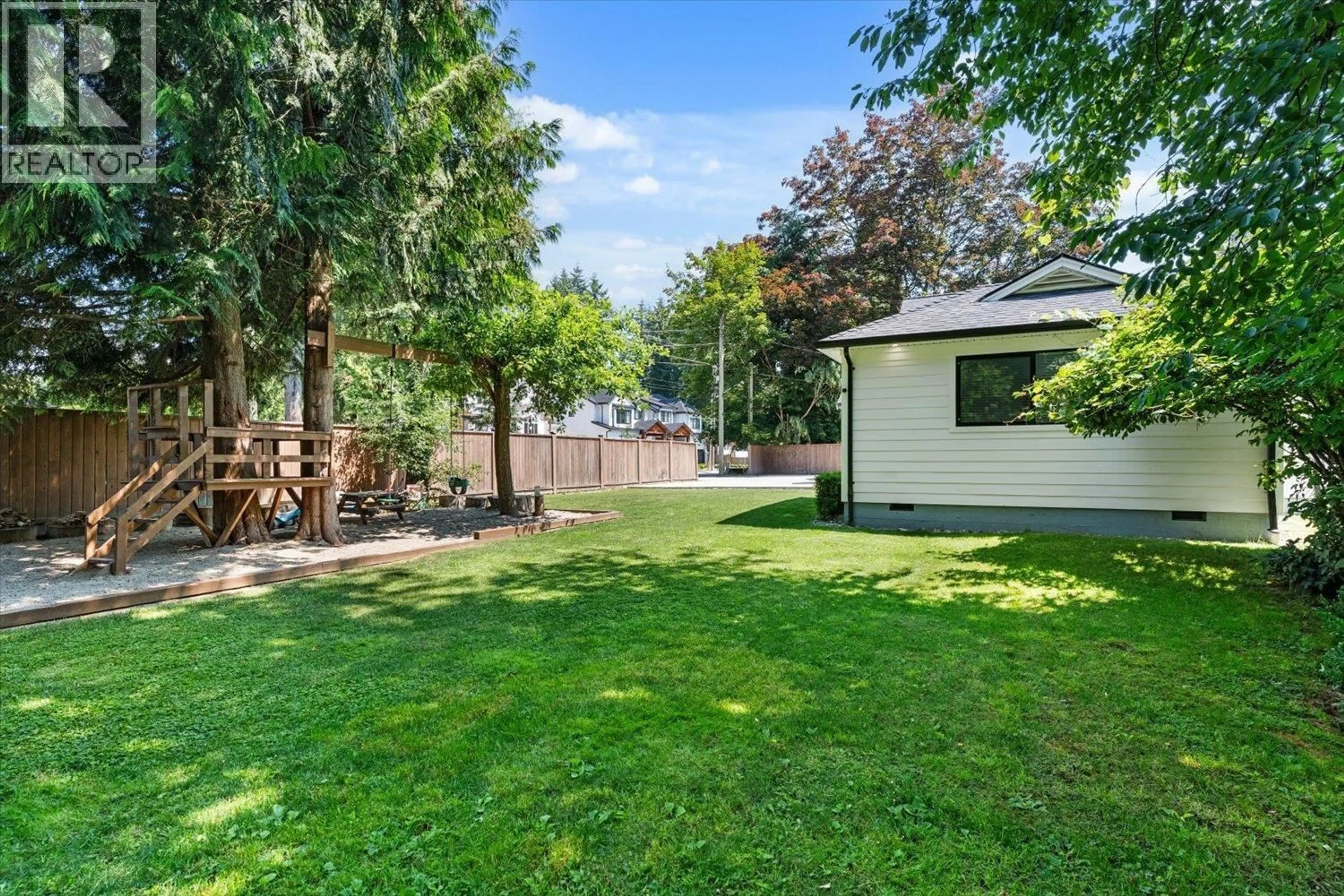 A pic from outside/outdoor area/front of a property/back of a property/a pic from drone, street for 21730 RIVER ROAD, Maple Ridge British Columbia V2X2B7