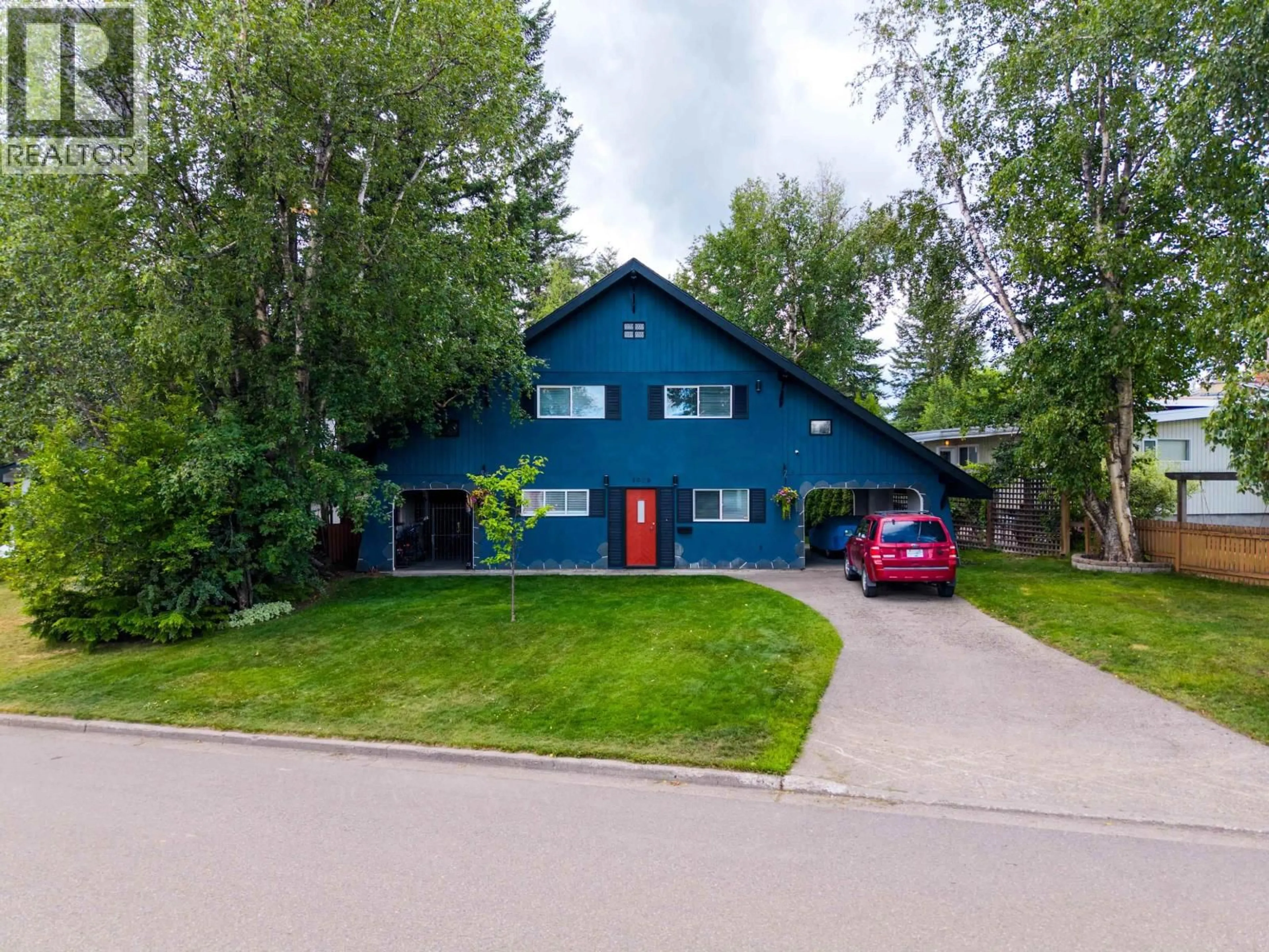 A pic from outside/outdoor area/front of a property/back of a property/a pic from drone, street for 1625 GILLETT STREET, Prince George British Columbia V2M2V5