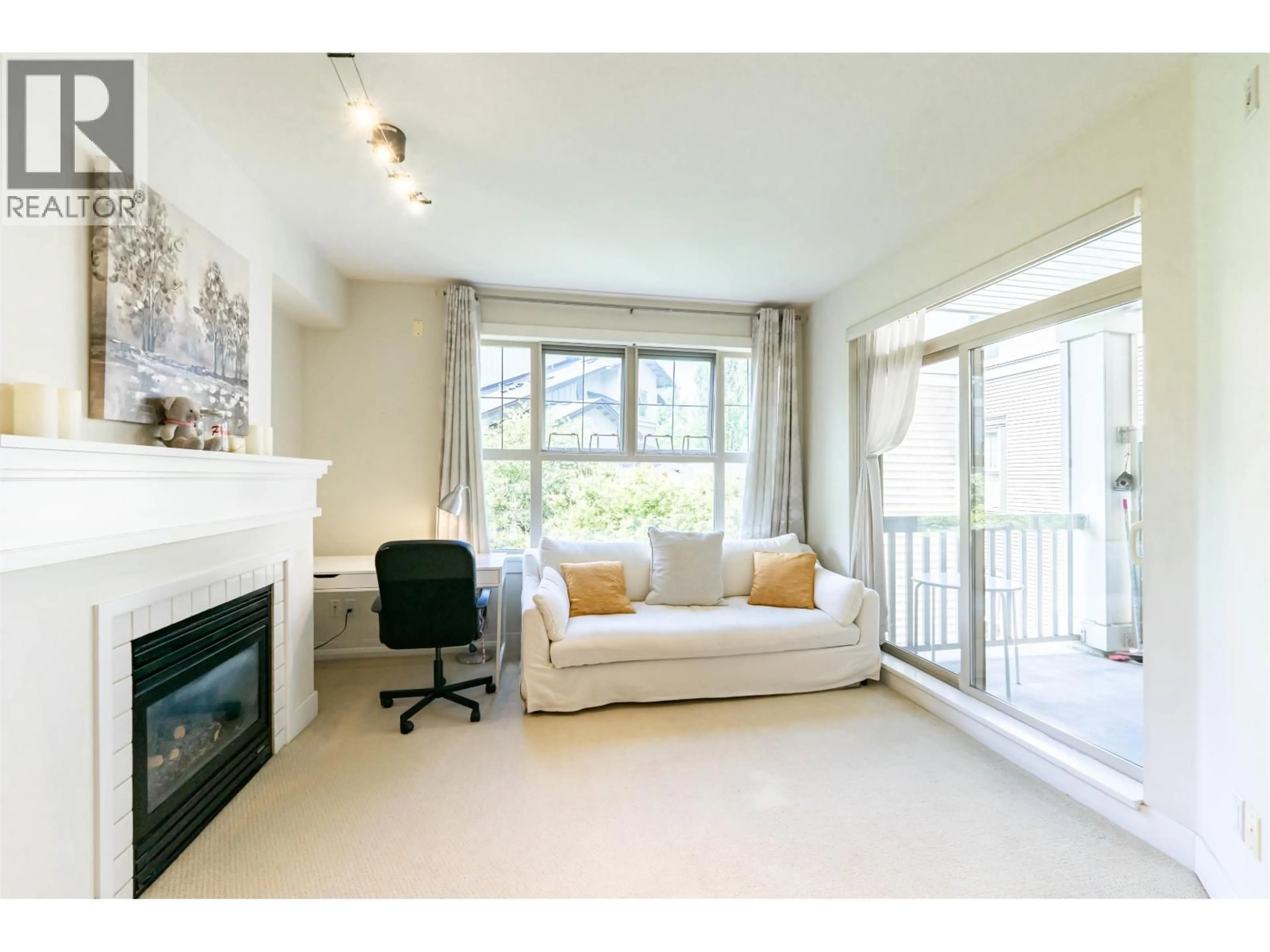 Living room with furniture, unknown for 2303 - 4625 VALLEY DRIVE, Vancouver British Columbia V6J5L7