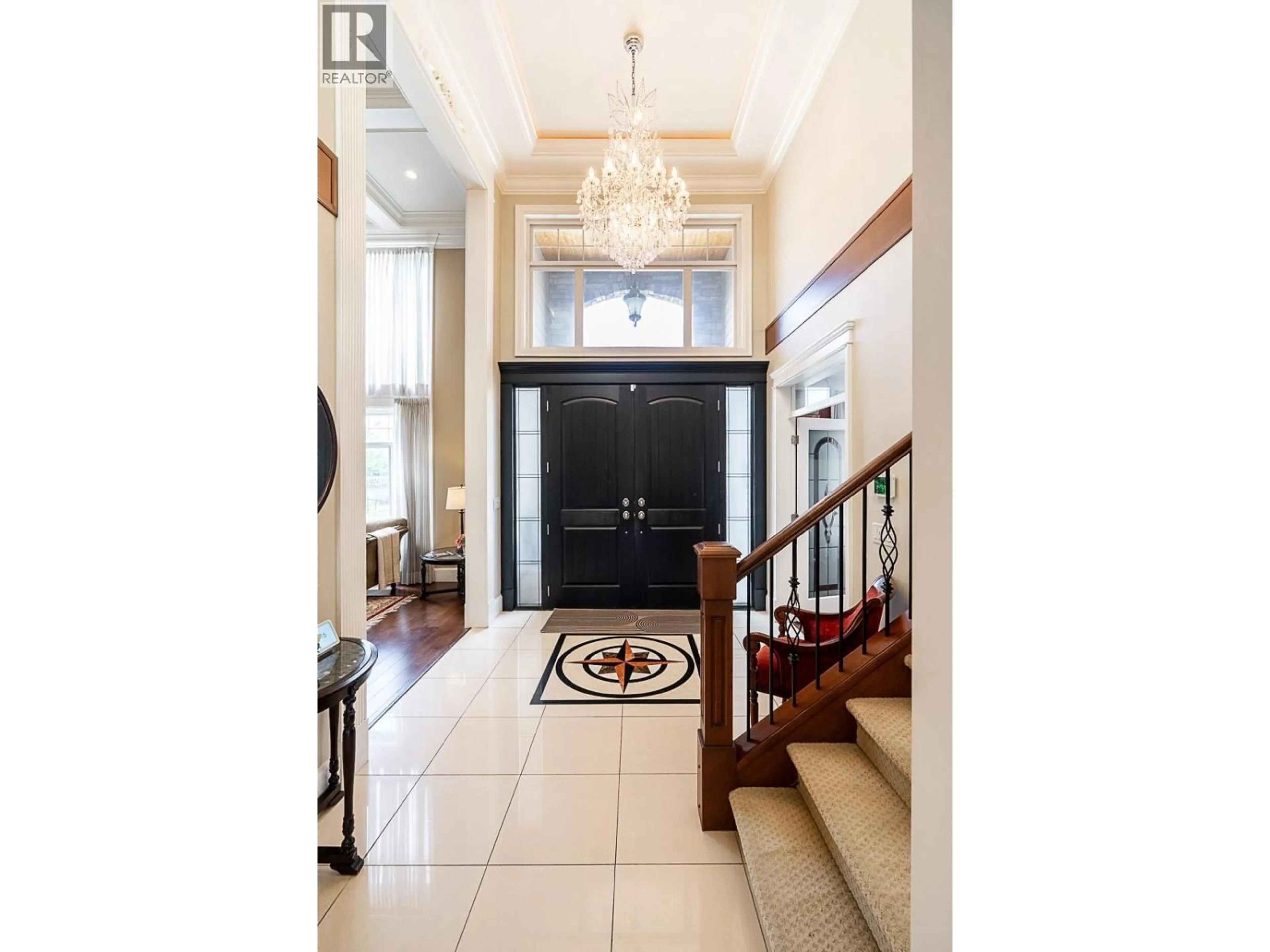 Indoor foyer for 8800 MOORE ROAD, Richmond British Columbia V6Y2J1