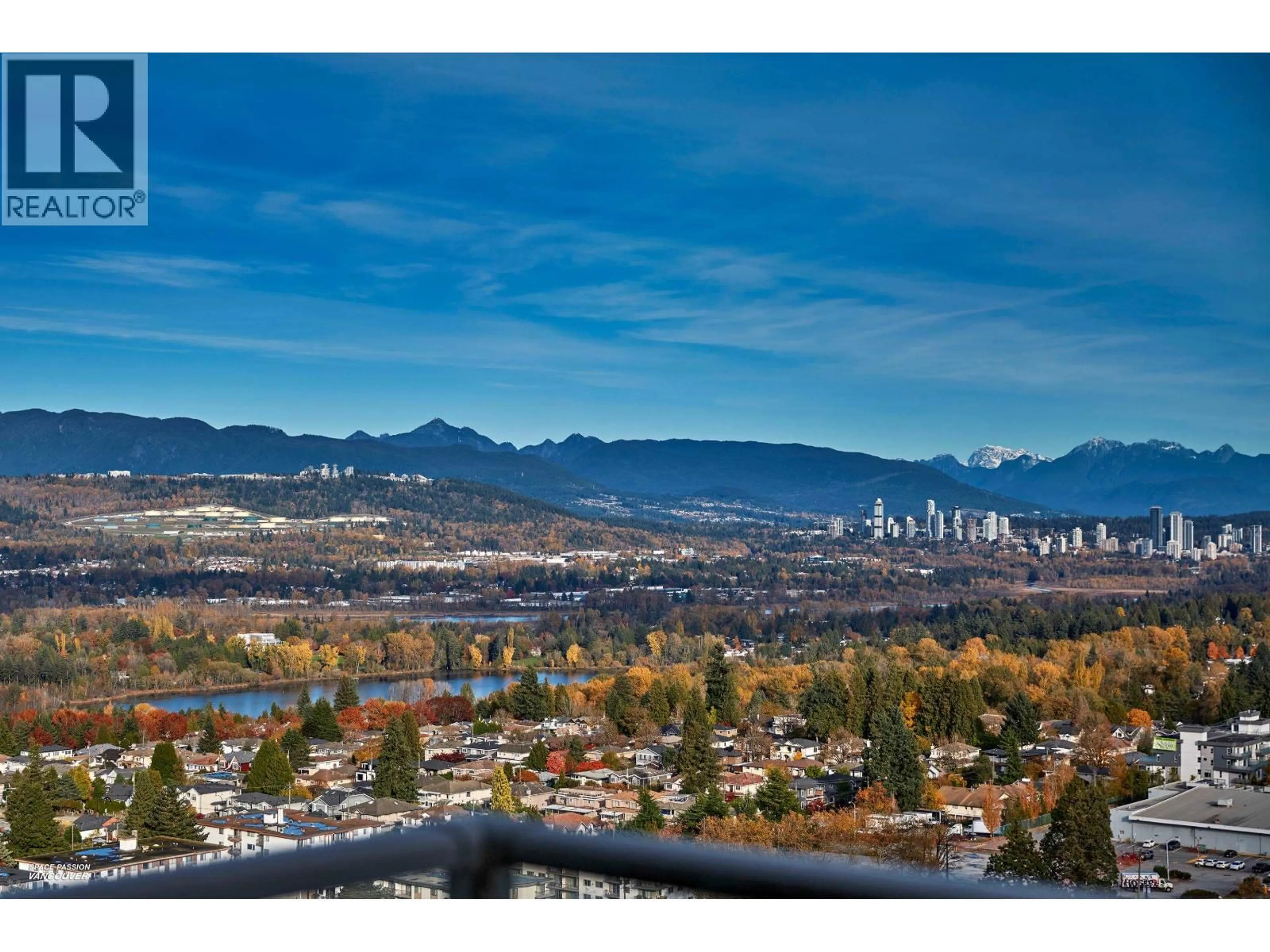 A pic from outside/outdoor area/front of a property/back of a property/a pic from drone, mountain view for 3102 - 6588 NELSON AVENUE, Burnaby British Columbia V5H0E8