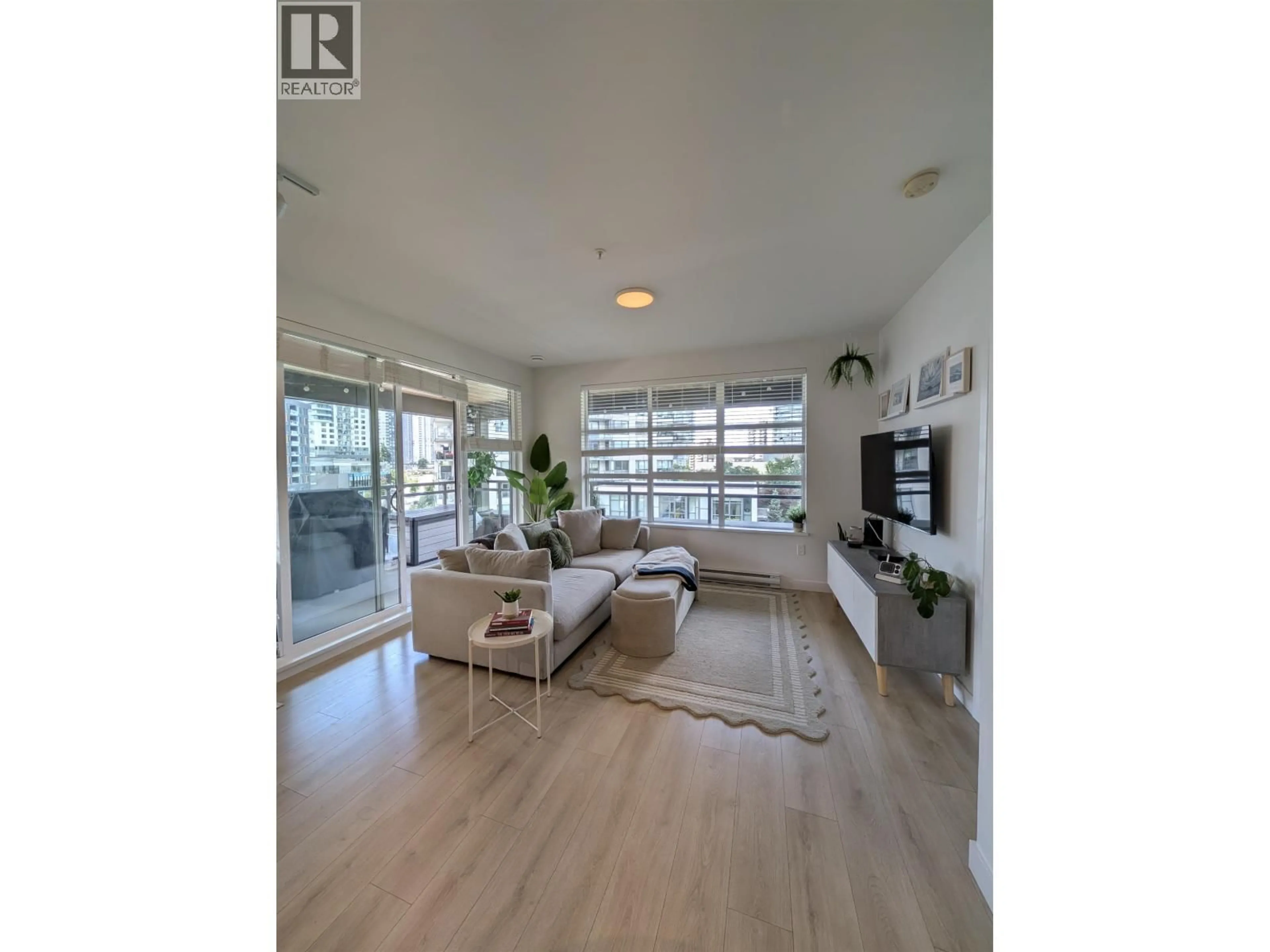 Living room with furniture, unknown for 409 - 603 REGAN AVENUE, Coquitlam British Columbia V3J0K2