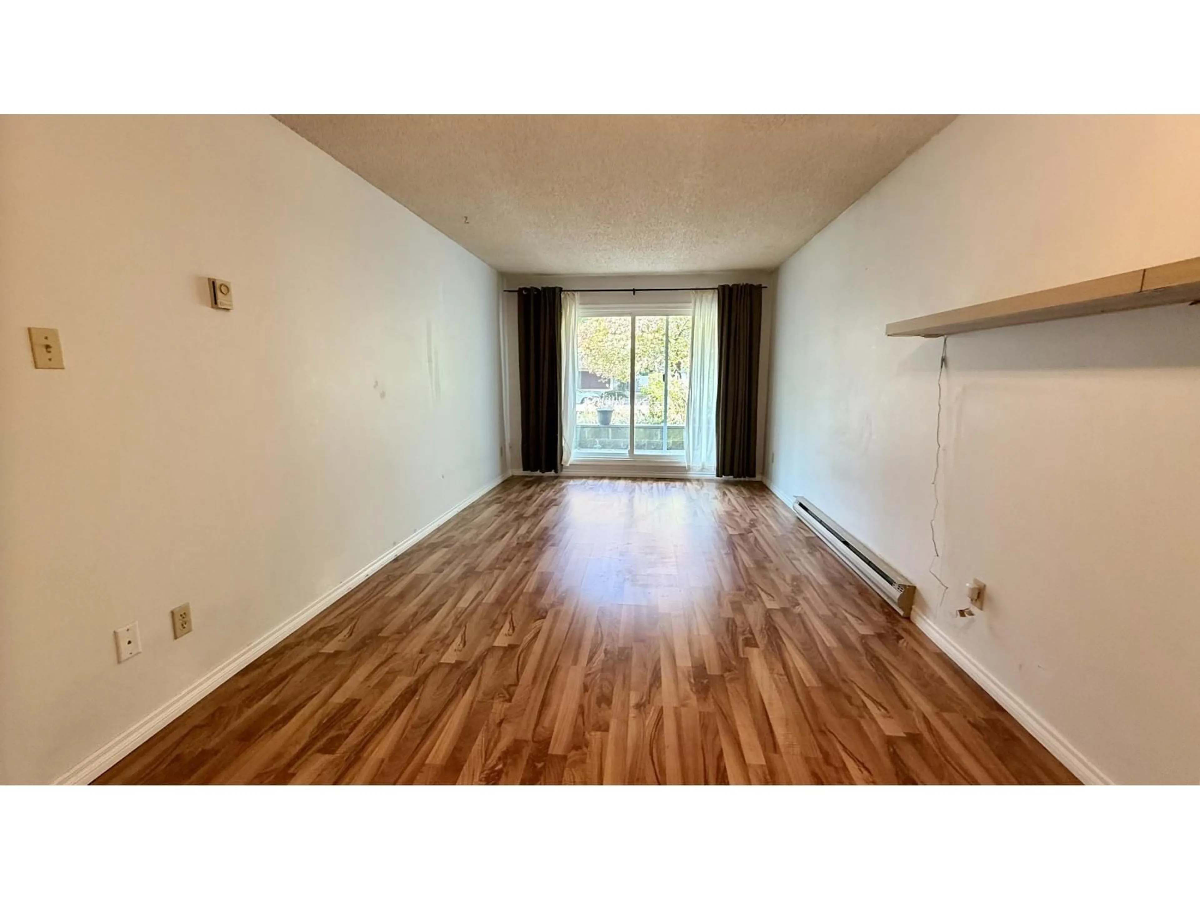 A pic of a room for 108 - 9952 149 STREET, Surrey British Columbia V3R7W7