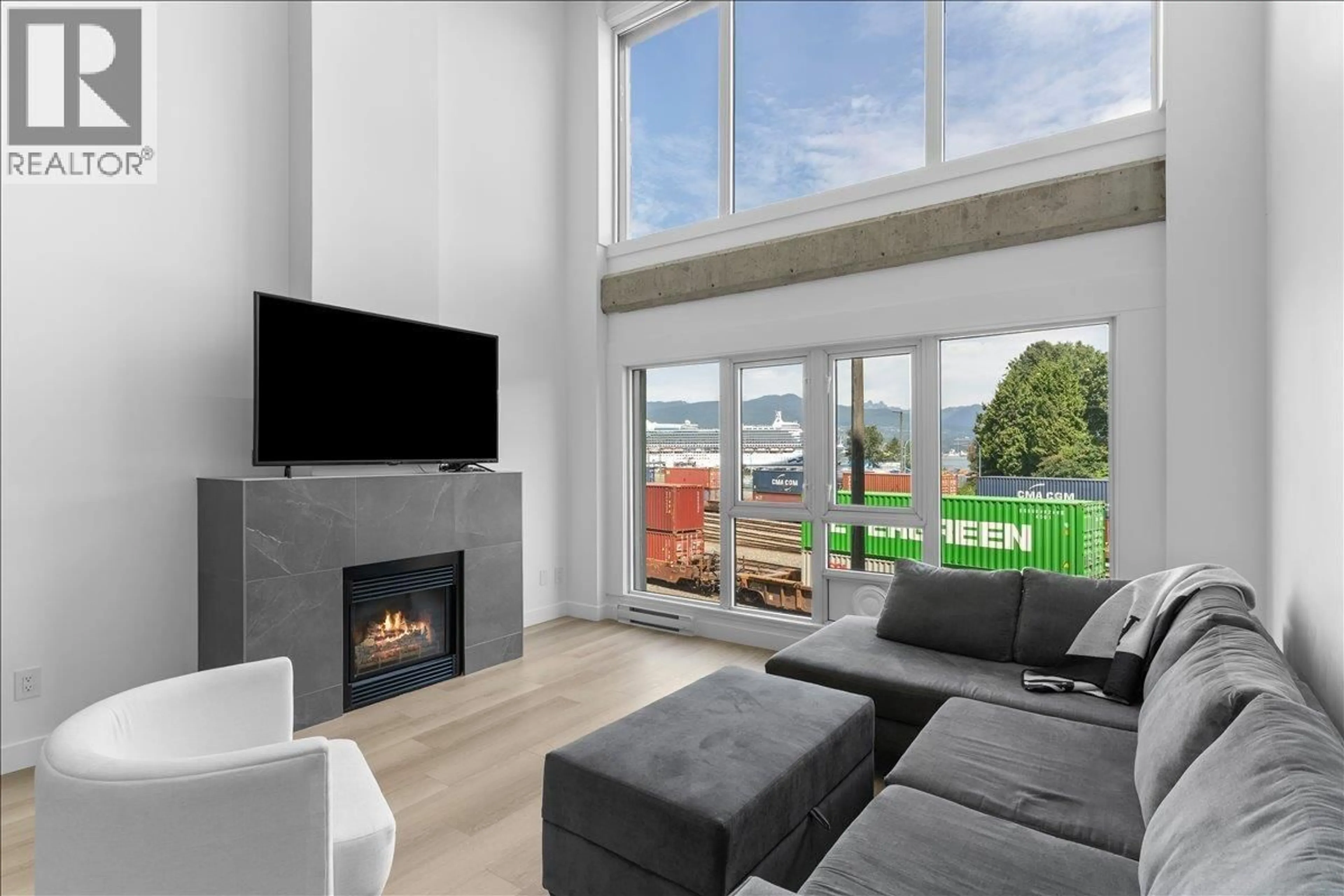 Living room with furniture, unknown for 309 - 27 ALEXANDER STREET, Vancouver British Columbia V6A1B2