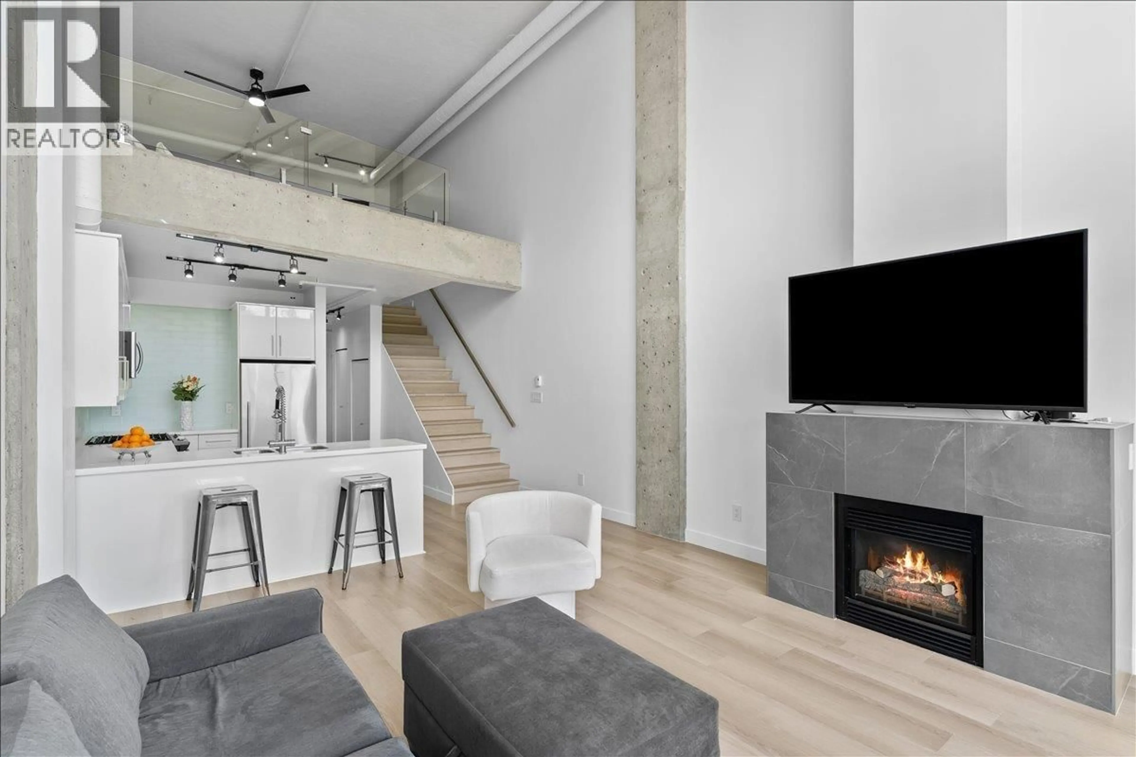 Unknown for 309 - 27 ALEXANDER STREET, Vancouver British Columbia V6A1B2