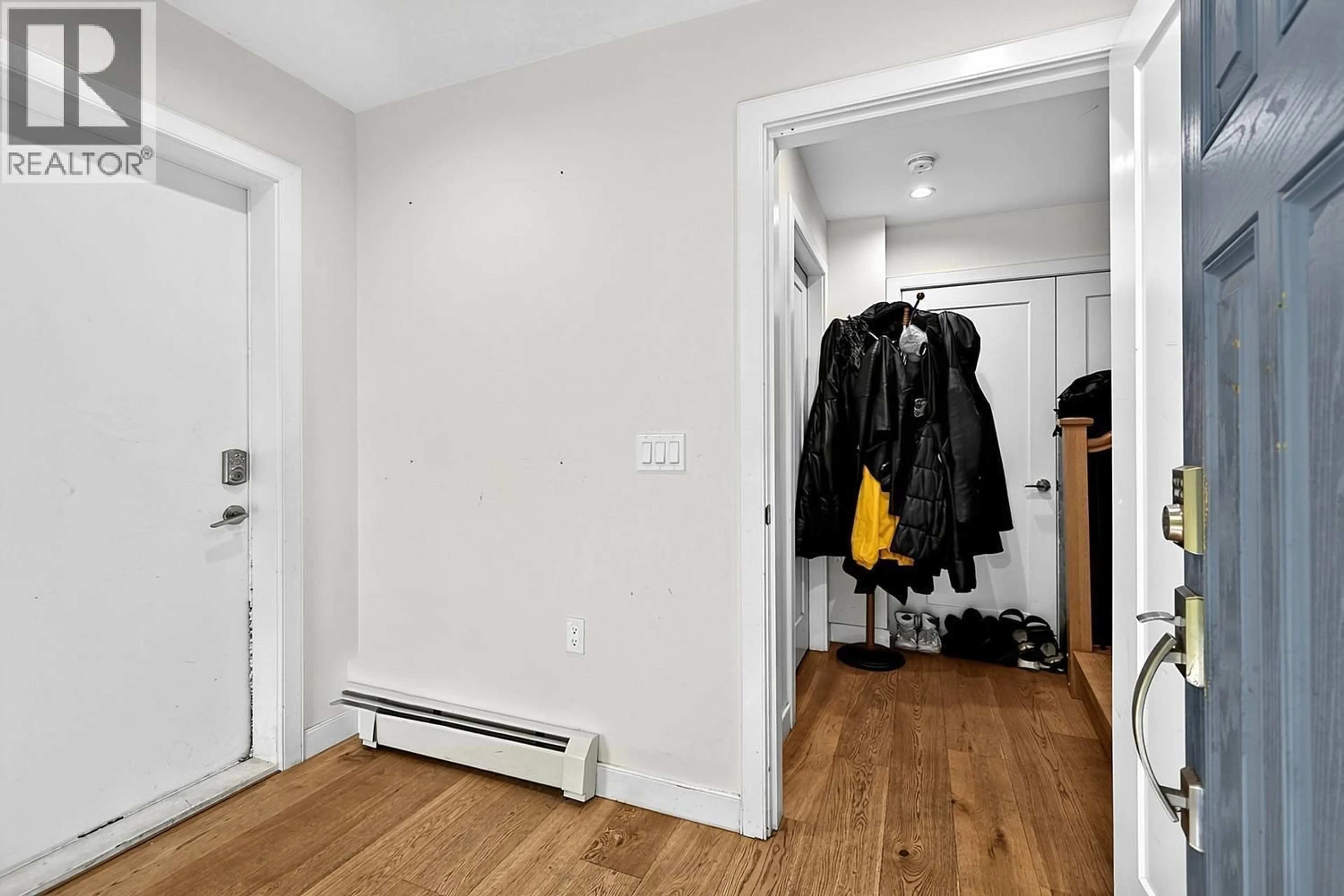 Unknown for 5430 MELBOURNE STREET, Vancouver British Columbia V5R4L7