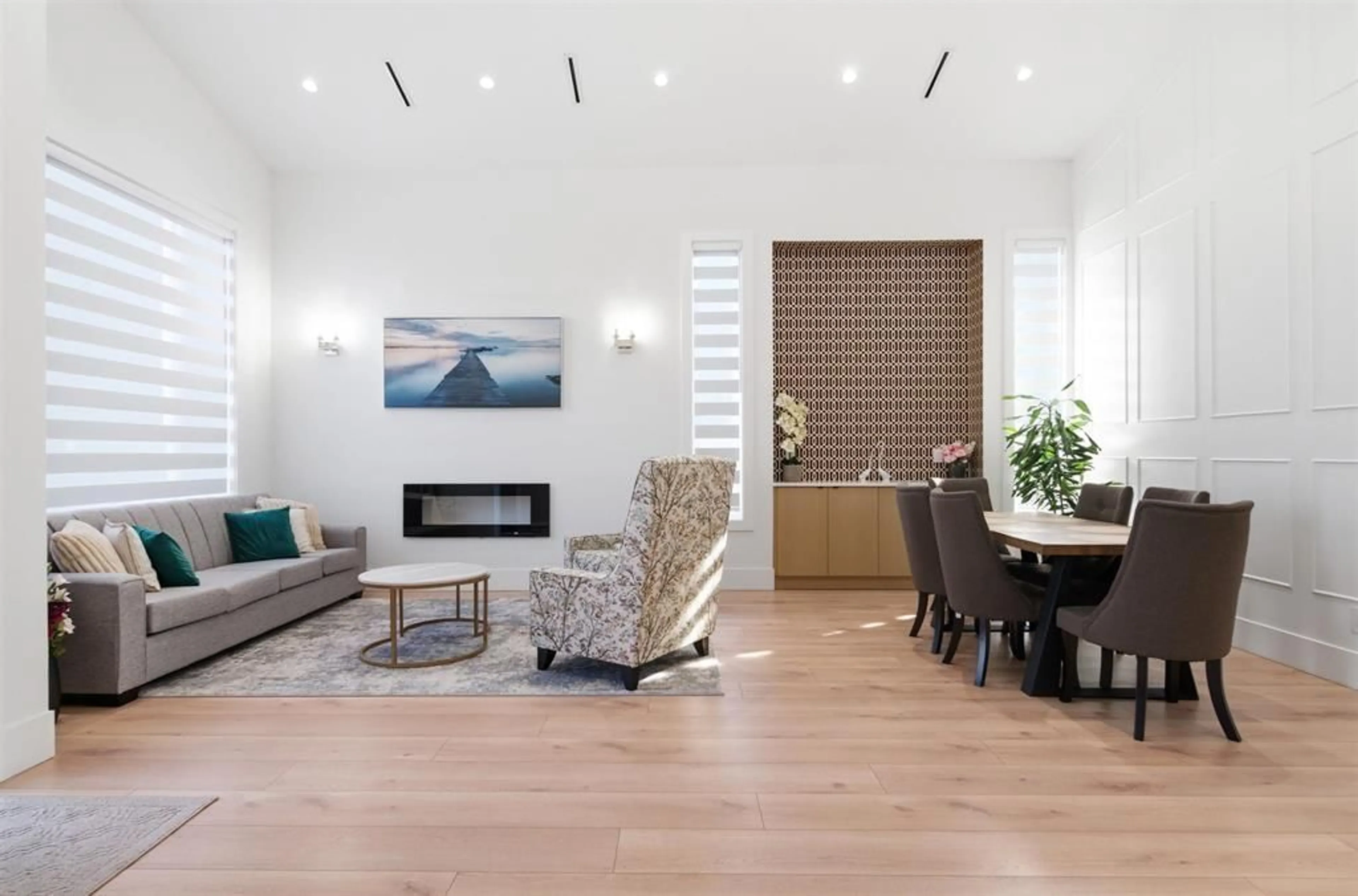 Living room with furniture, wood/laminate floor for 14718 90A AVENUE, Surrey British Columbia V3R1B2