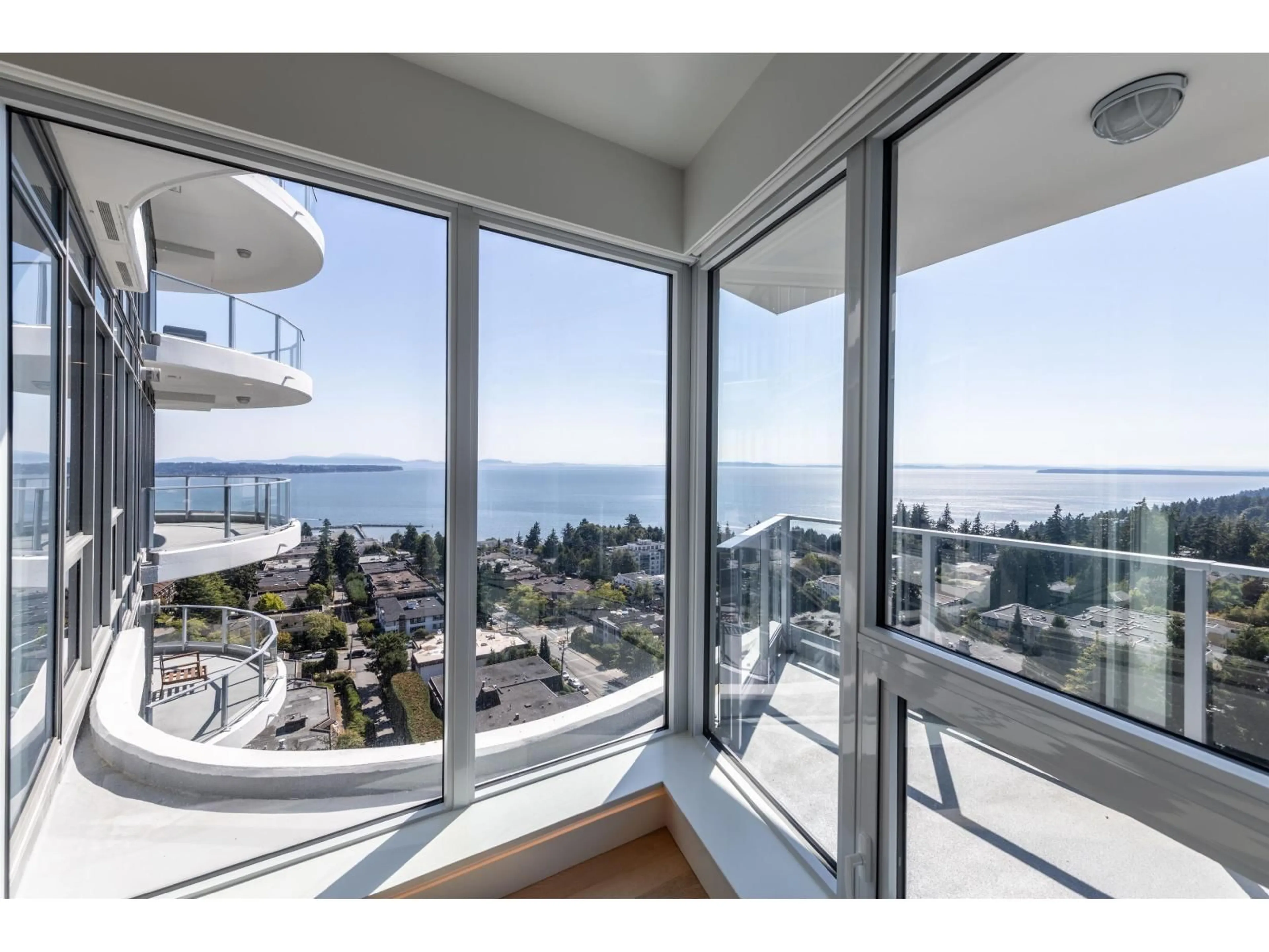 Unknown for 1606 - 1475 FOSTER STREET, White Rock British Columbia V4B0C9