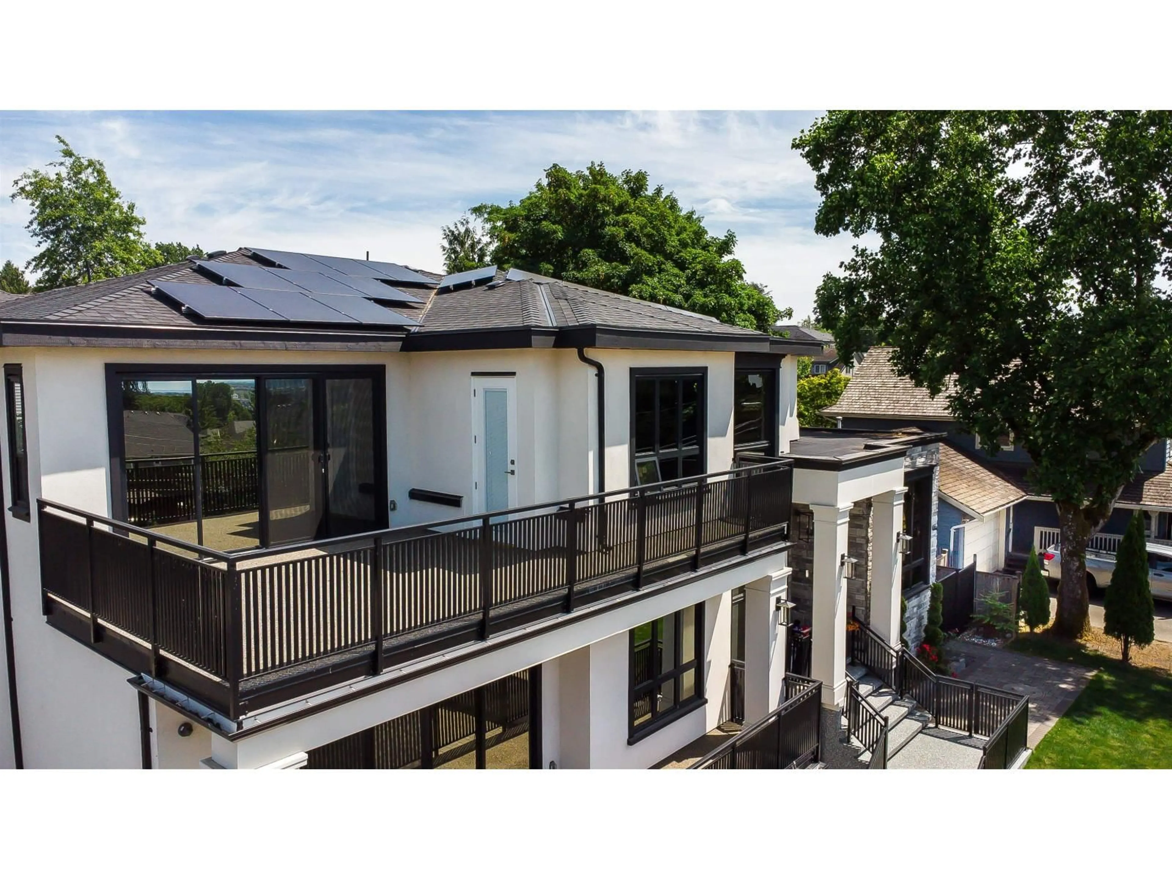 A pic from outside/outdoor area/front of a property/back of a property/a pic from drone, unknown for 6052 181A STREET, Surrey British Columbia V3S4M2