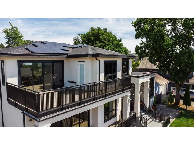 6052 181A STREET, Surrey 3