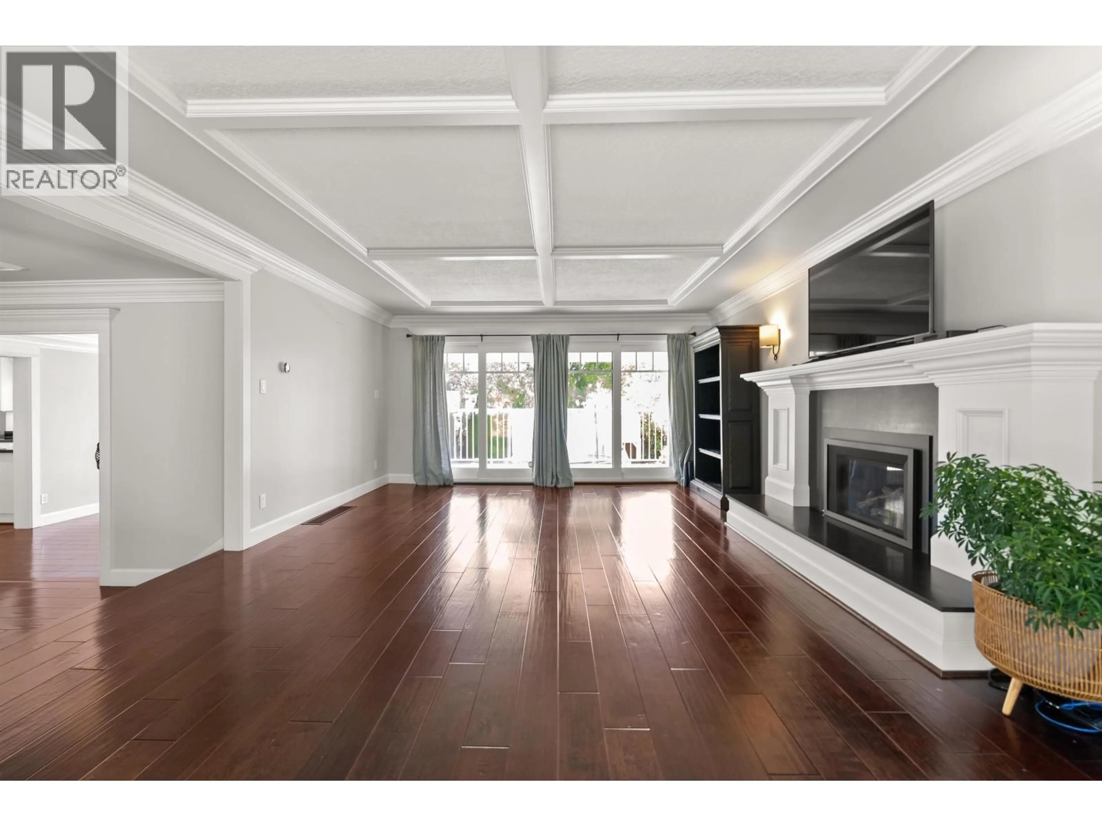 Indoor foyer for 1112 50B STREET, Delta British Columbia V4M2W1
