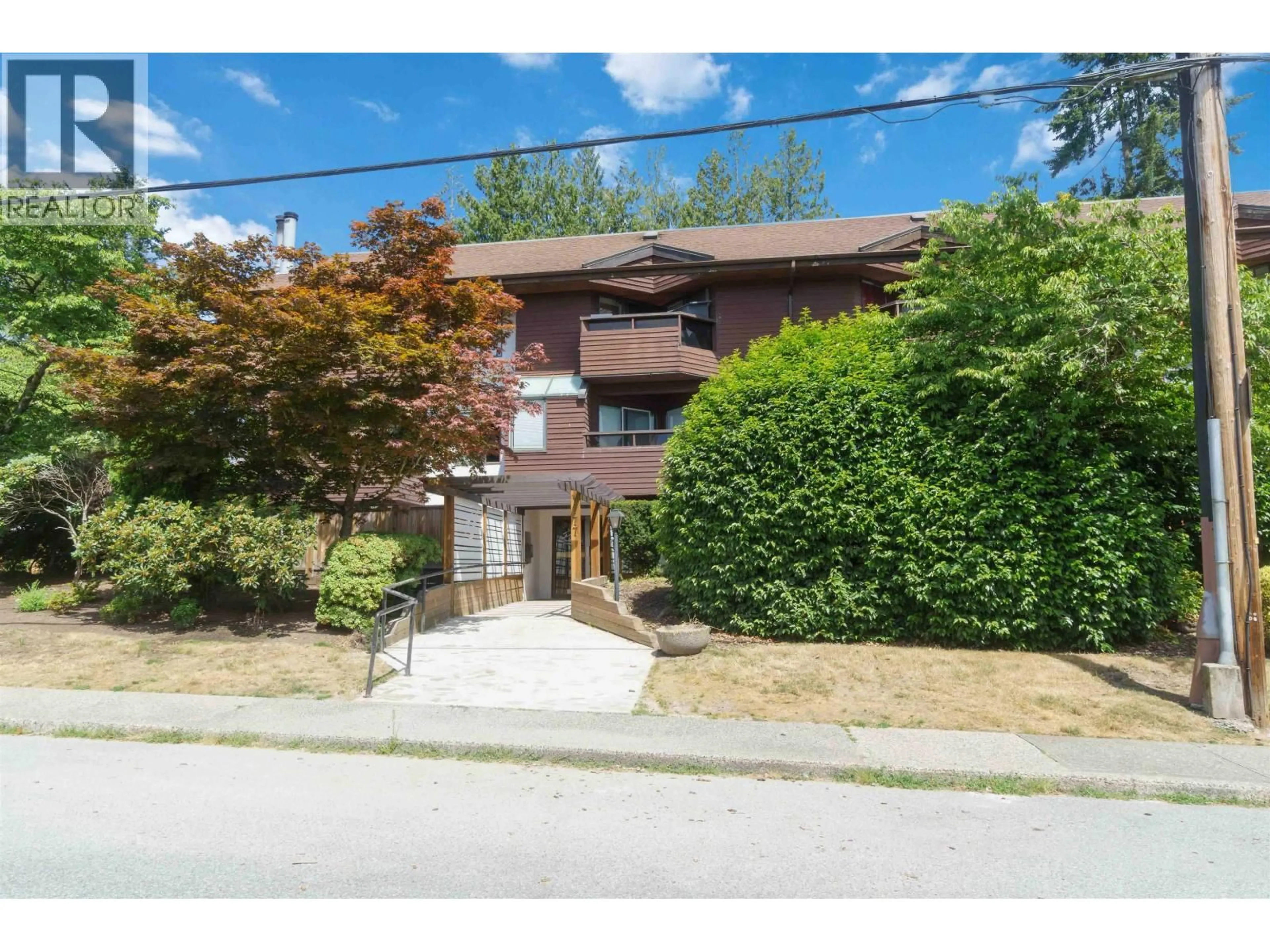 A pic from outside/outdoor area/front of a property/back of a property/a pic from drone, street for 108 - 1177 HOWIE AVENUE, Coquitlam British Columbia V3J1T9