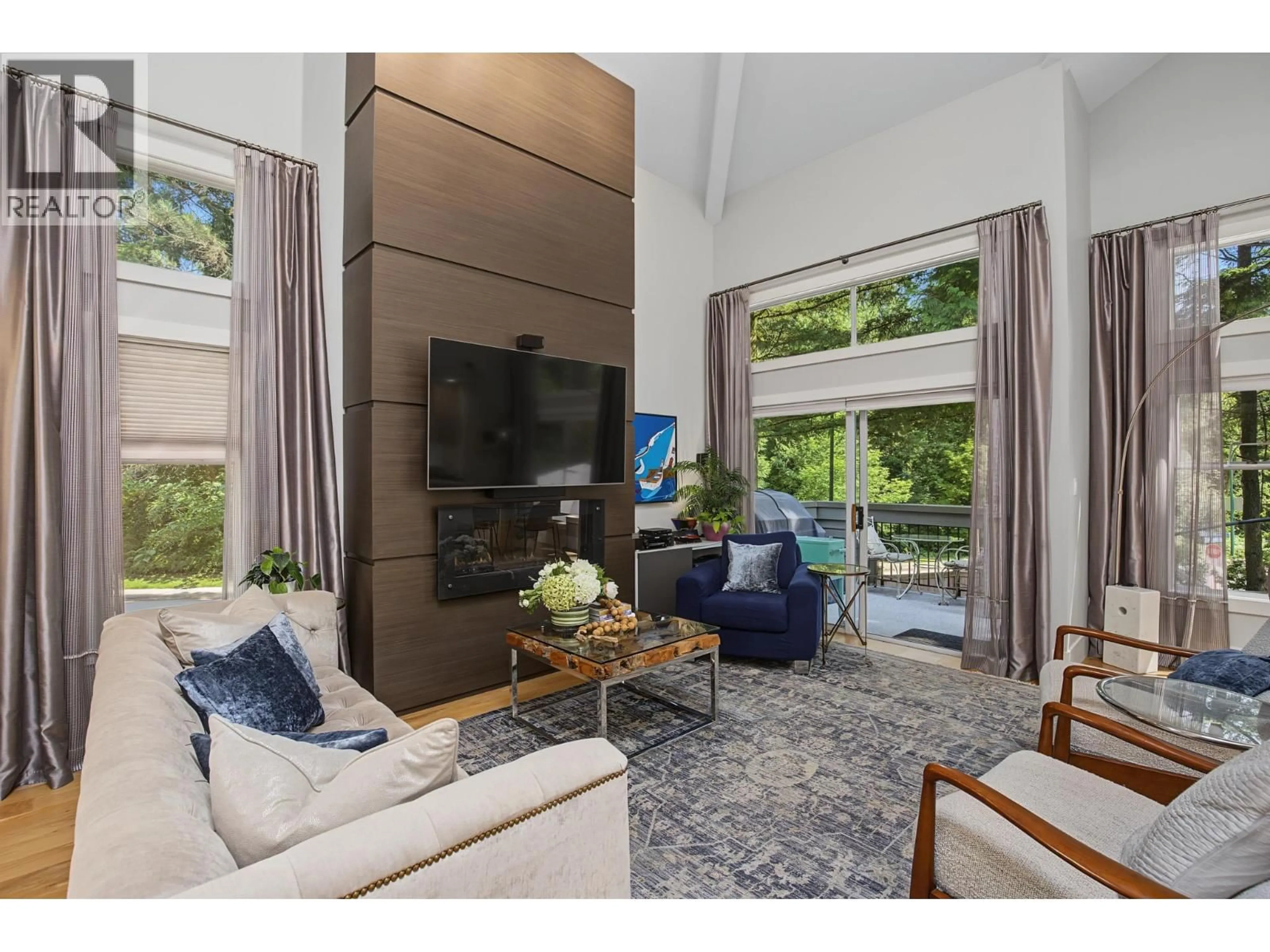 Living room with furniture, unknown for 20 - 1900 INDIAN RIVER CRESCENT, North Vancouver British Columbia V7G2R1