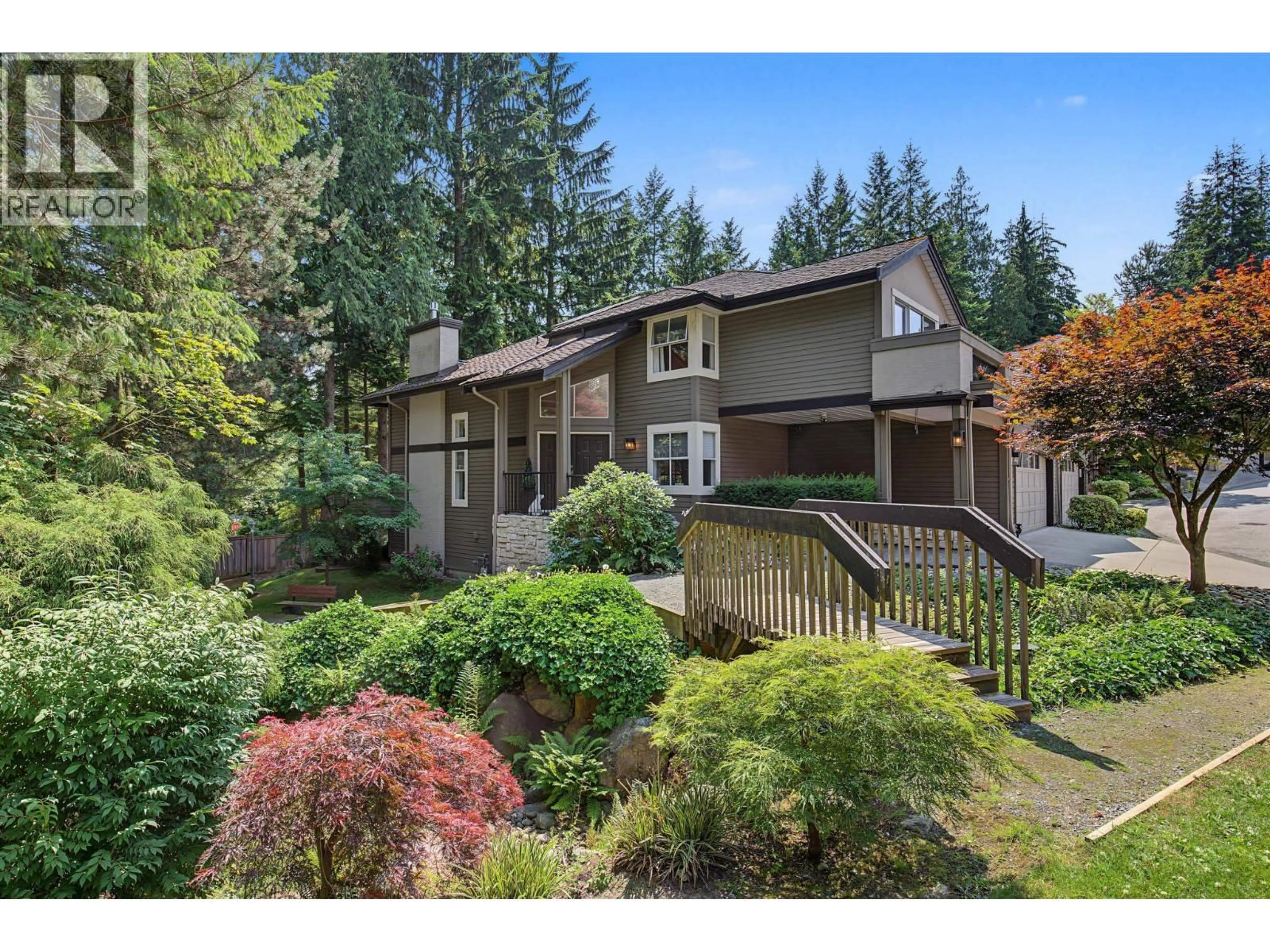 Home with vinyl exterior material, unknown for 20 - 1900 INDIAN RIVER CRESCENT, North Vancouver British Columbia V7G2R1