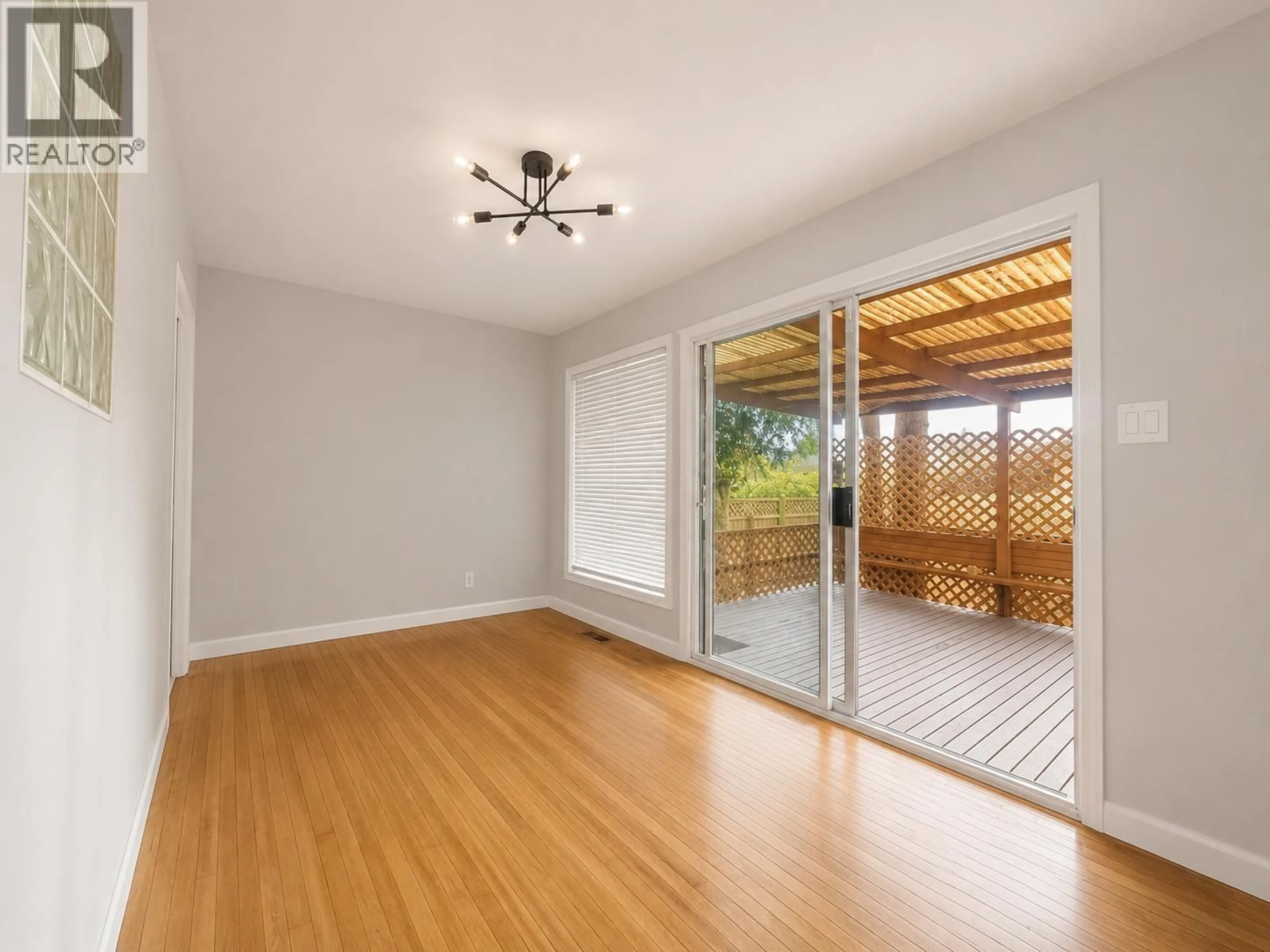 A pic of a room for 2259 CENTRAL AVENUE, Port Coquitlam British Columbia V3C1V7