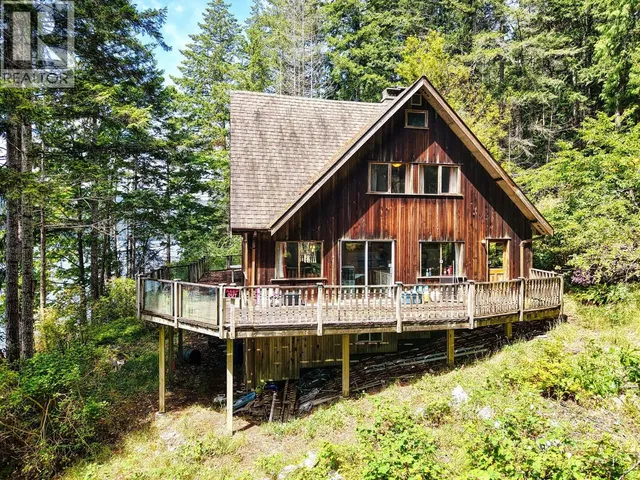 6787 SECHELT INLET ROAD, Sechelt 5