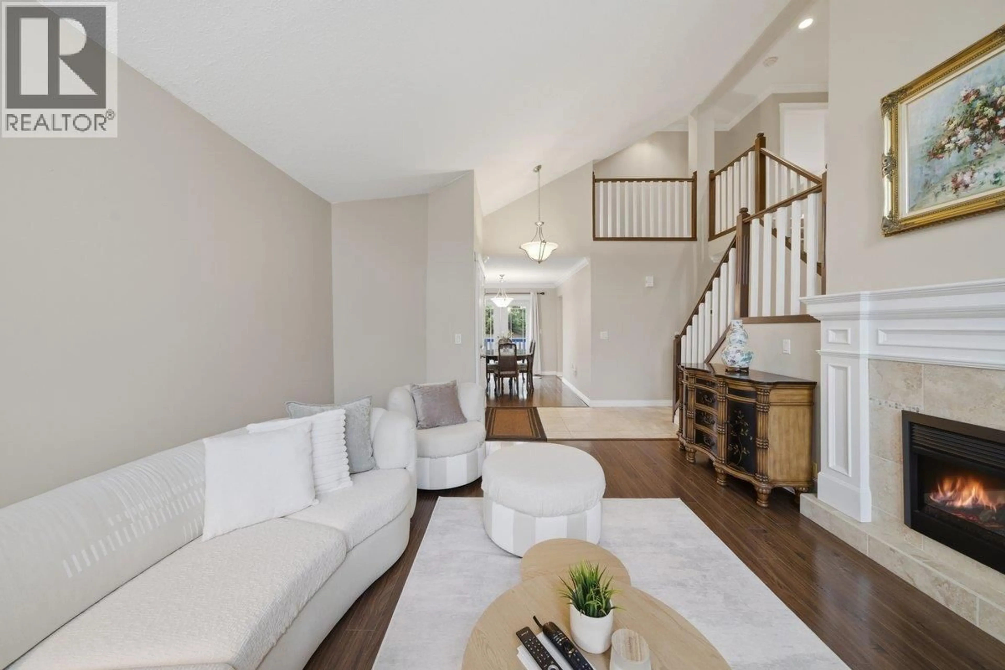 Living room with furniture, unknown for 2808 MCCOOMB DRIVE, Coquitlam British Columbia V3B6B3