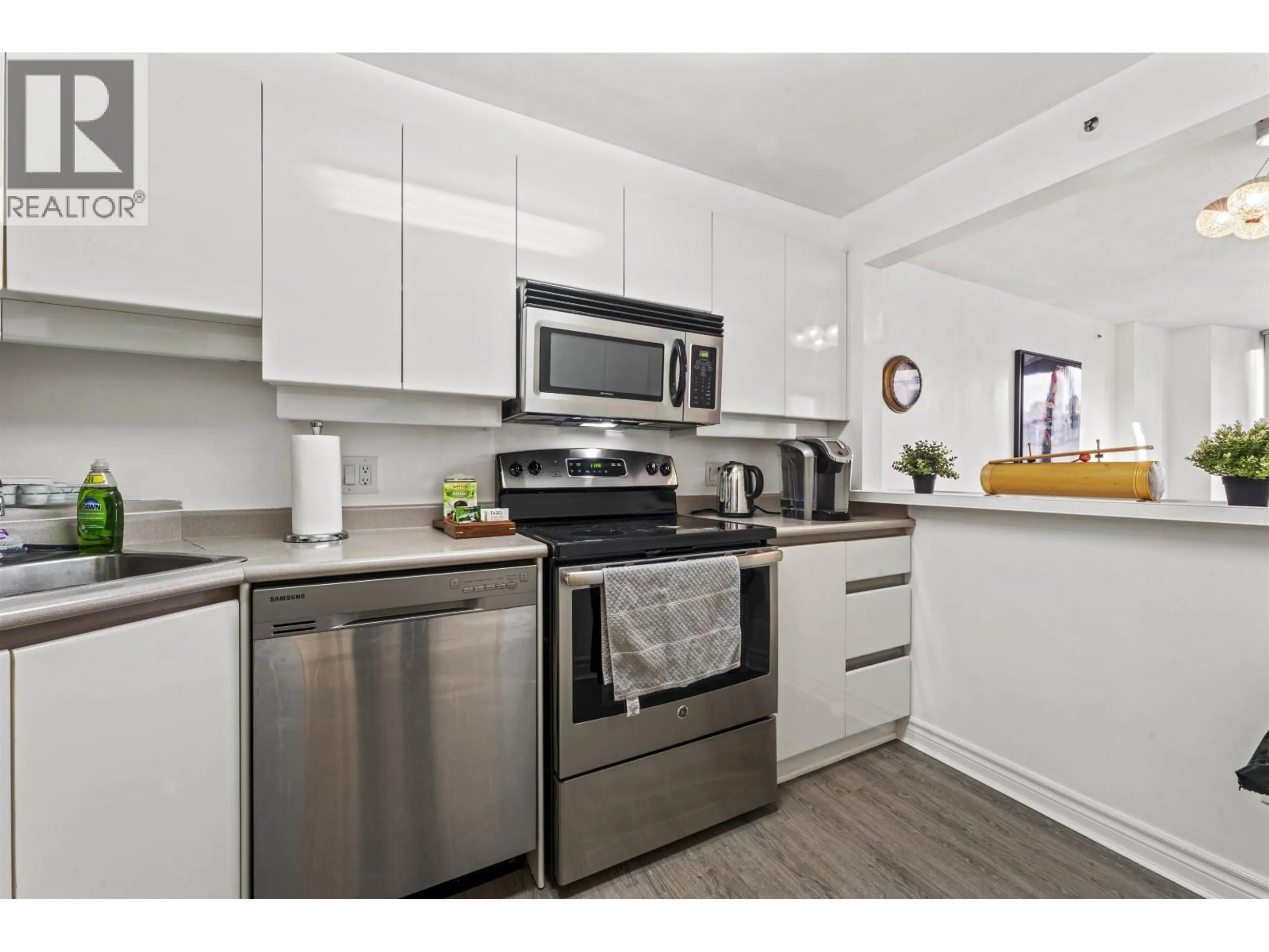 Standard kitchen, unknown for 2102 - 930 CAMBIE STREET, Vancouver British Columbia V6B5X6