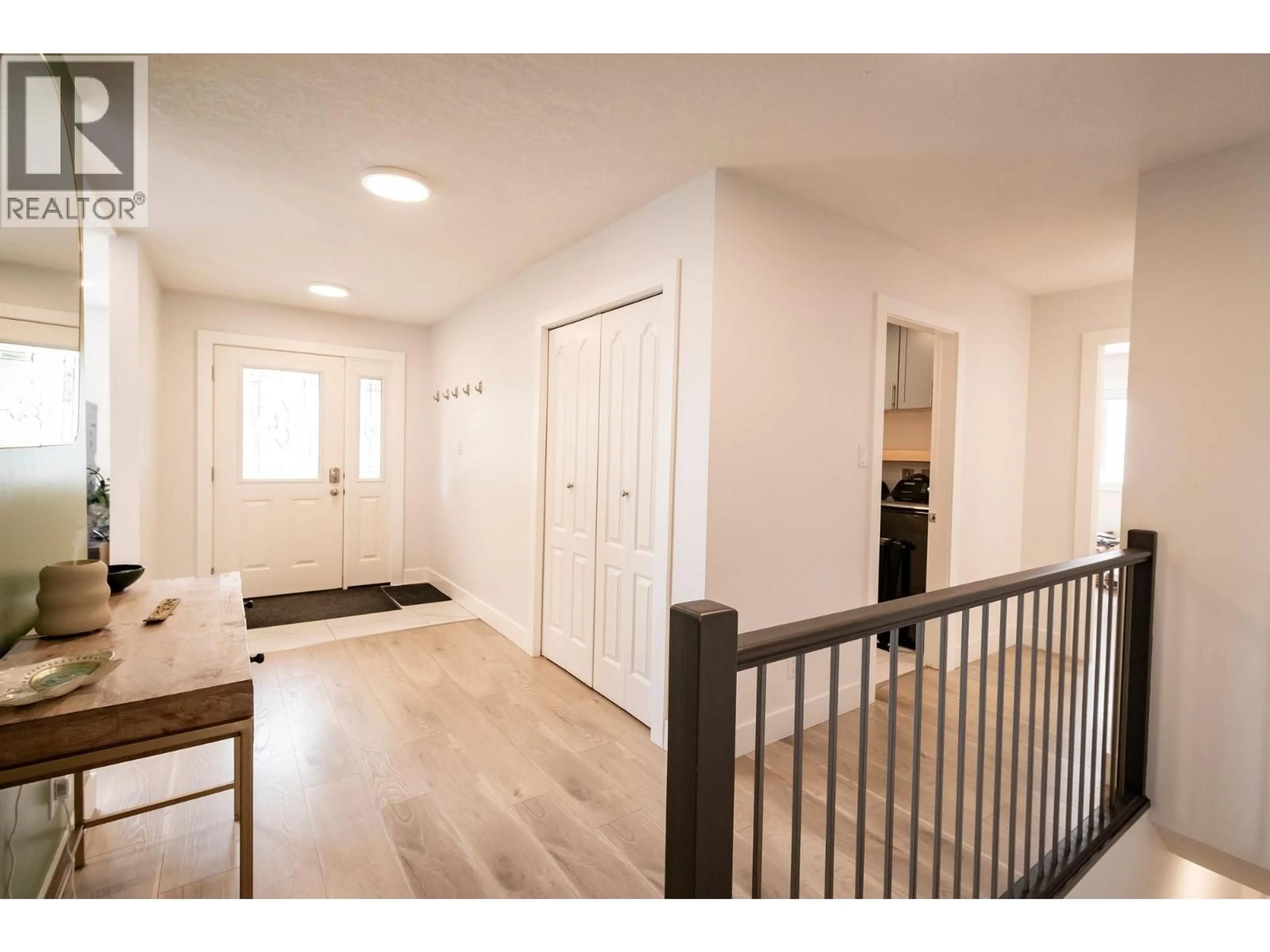 Indoor entryway for 9003 115 AVENUE, Fort St. John British Columbia V1J6J3