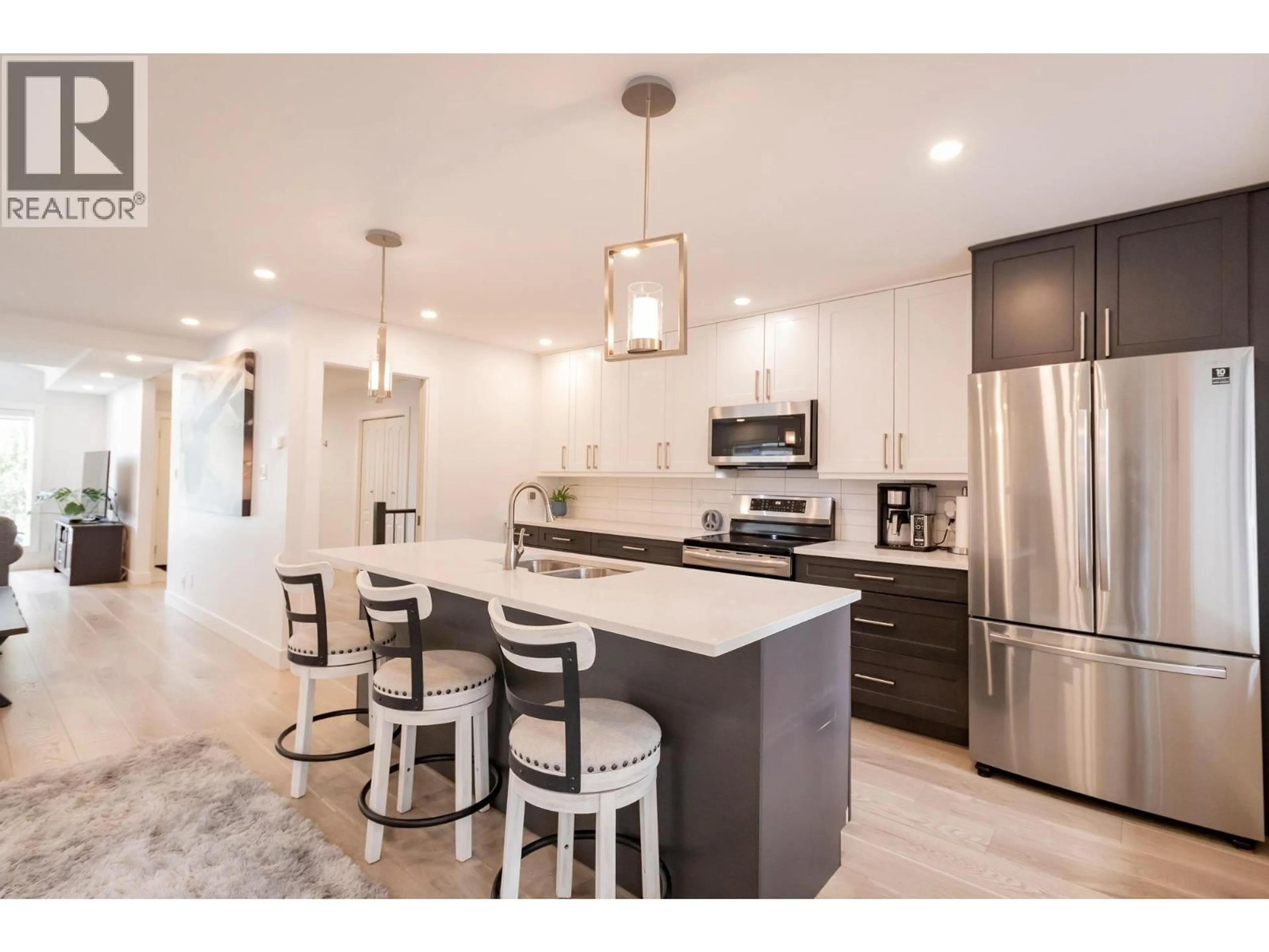Open concept kitchen, unknown for 9003 115 AVENUE, Fort St. John British Columbia V1J6J3