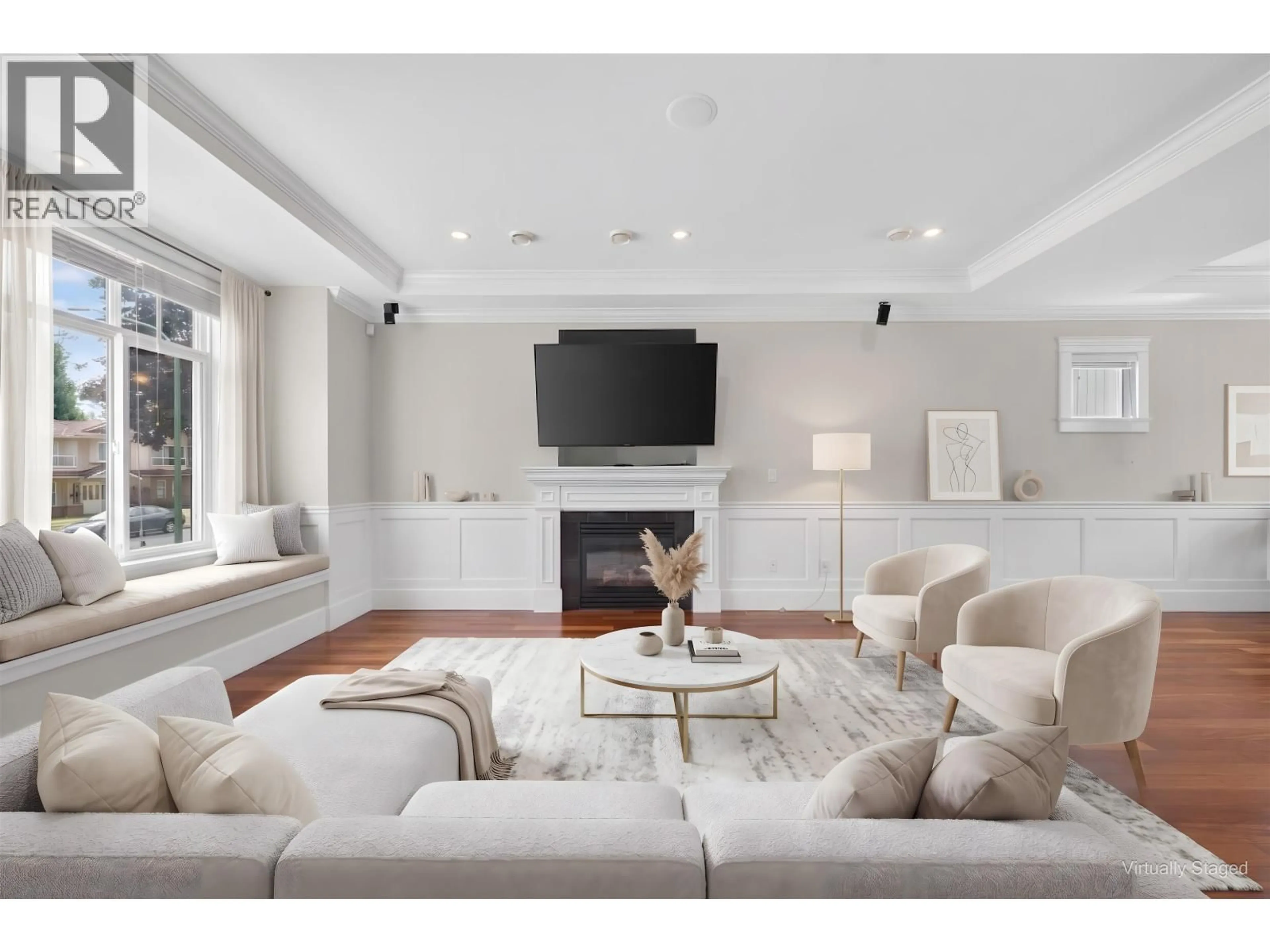 Living room with furniture, unknown for 3873 PINE STREET, Burnaby British Columbia V5G1Z3