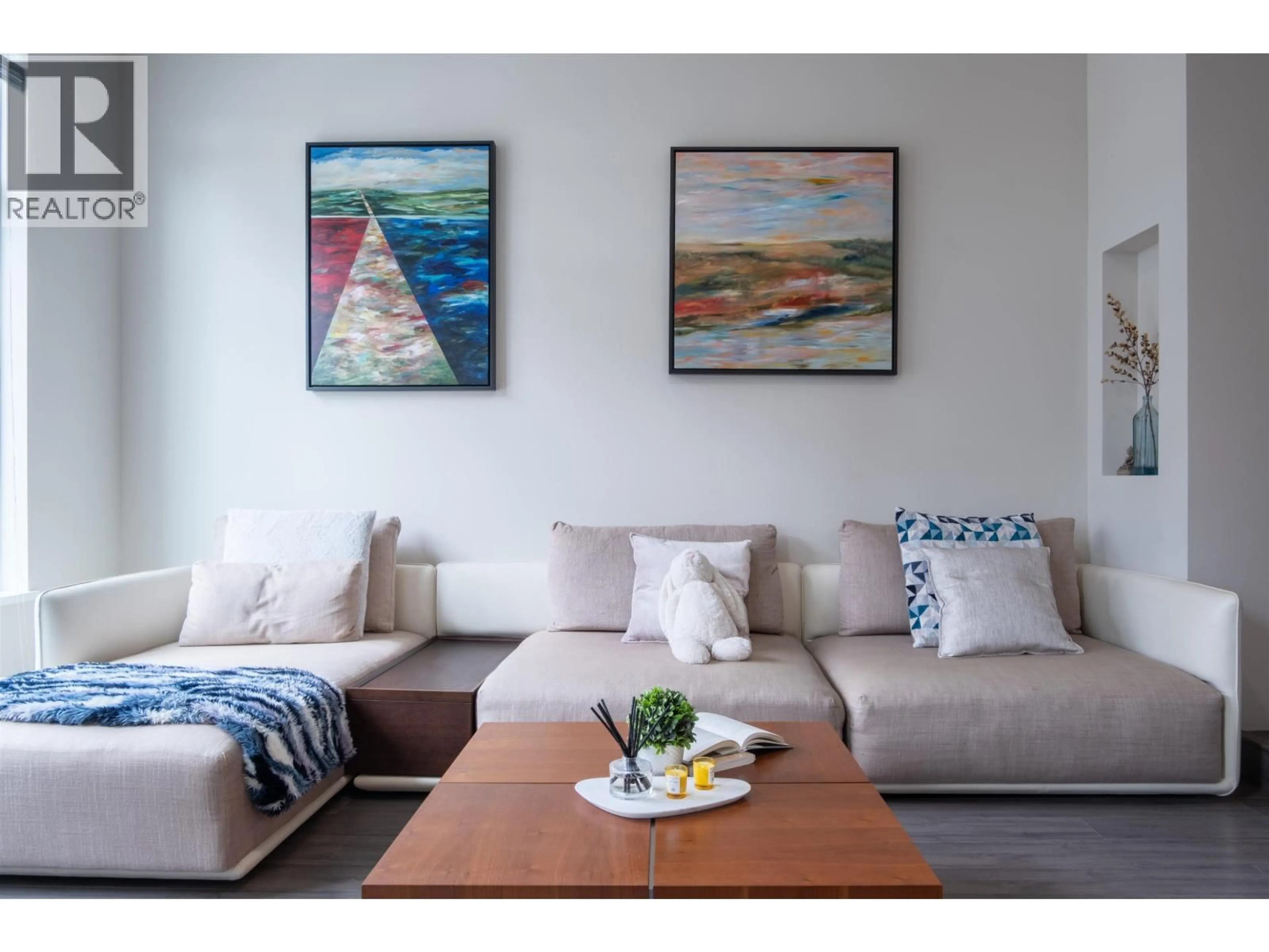 Living room with furniture, unknown for 42 - 9728 ALEXANDRA ROAD, Richmond British Columbia V6X0M4