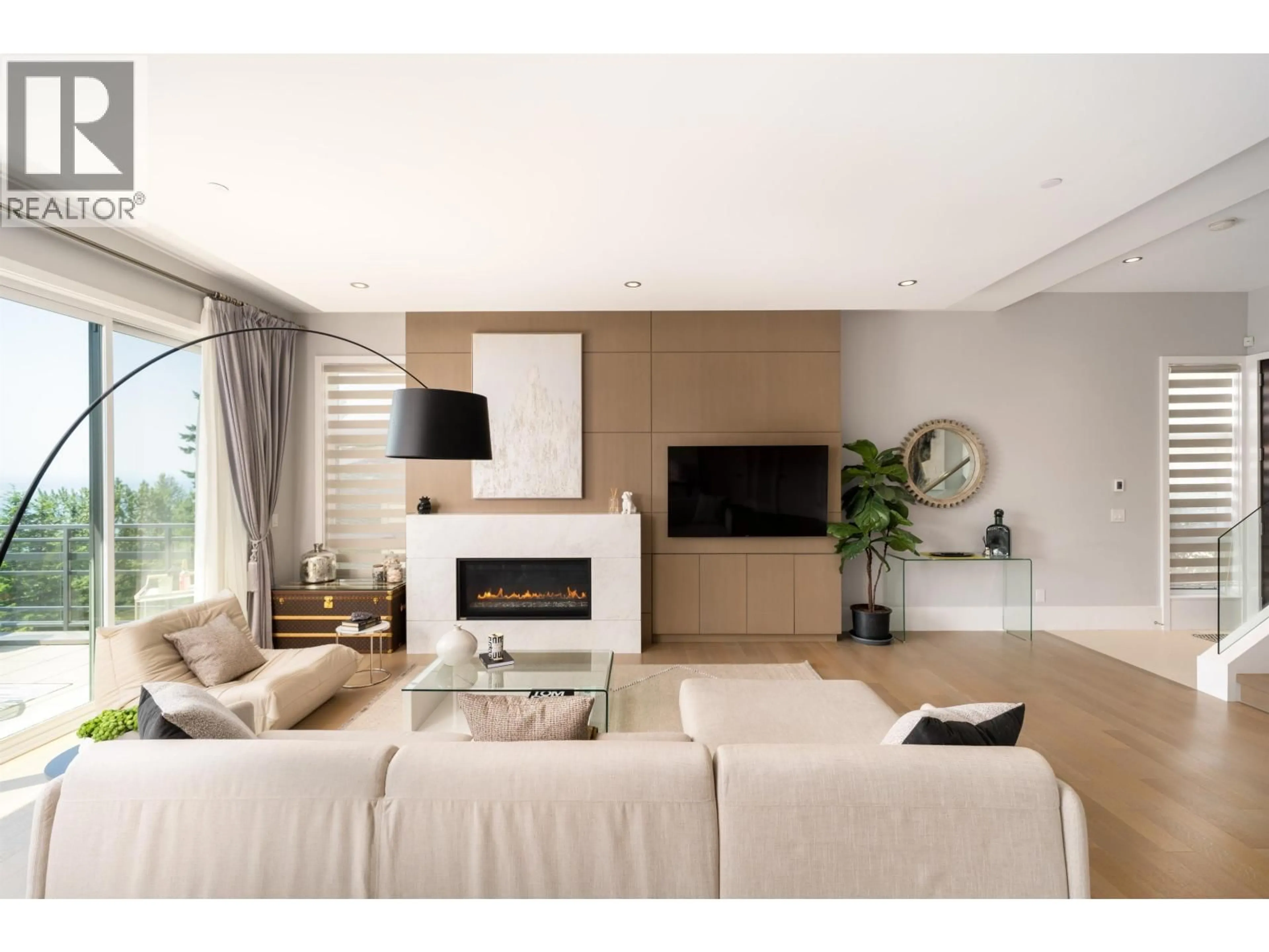 Living room with furniture, unknown for 2980 BURFIELD PLACE, West Vancouver British Columbia V7S0A9