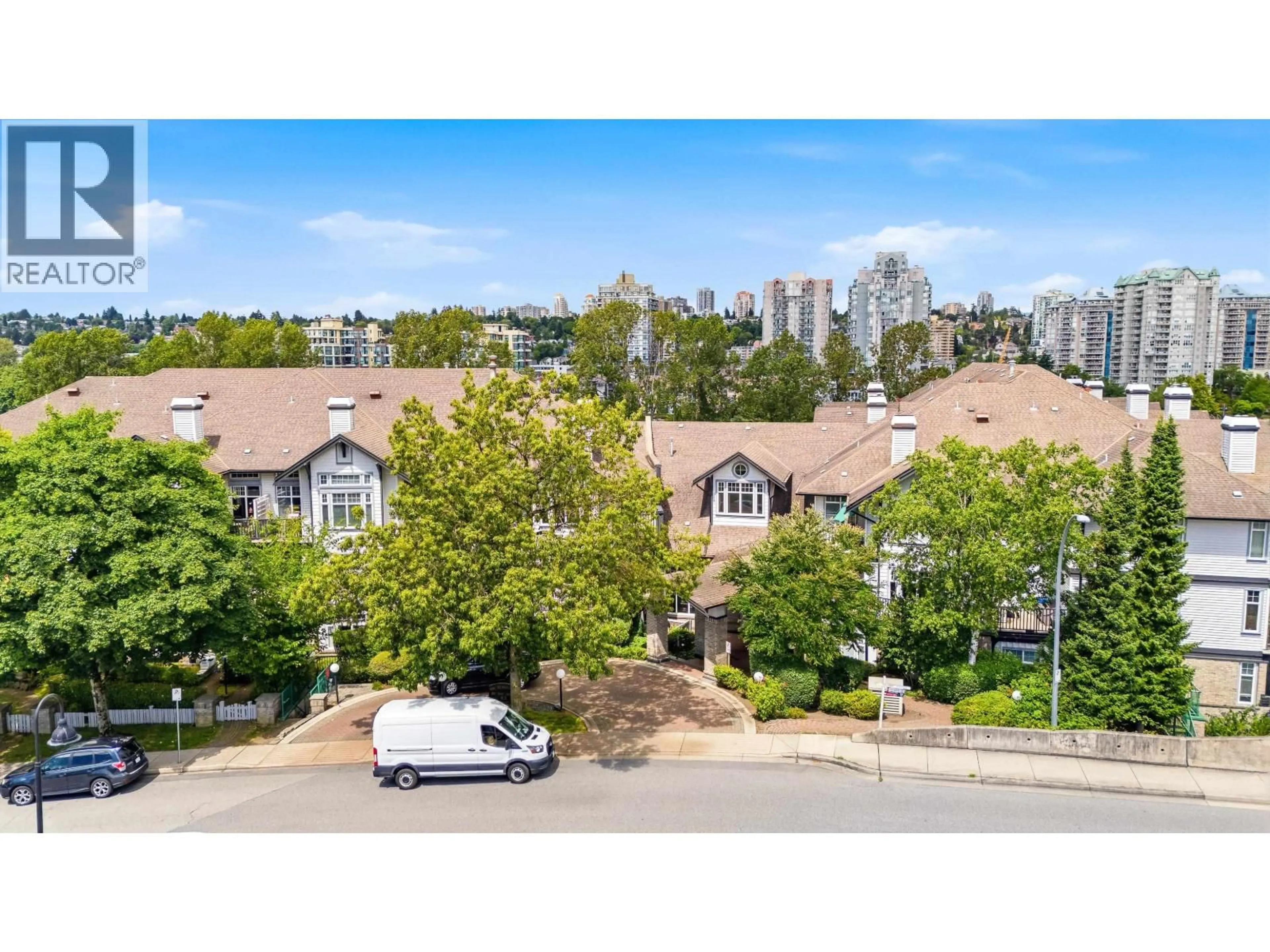 A pic from outside/outdoor area/front of a property/back of a property/a pic from drone, unknown for 407 - 83 STAR CRESCENT, New Westminster British Columbia V3M6X8