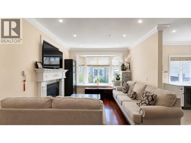 8318 FREMLIN STREET, Vancouver 3