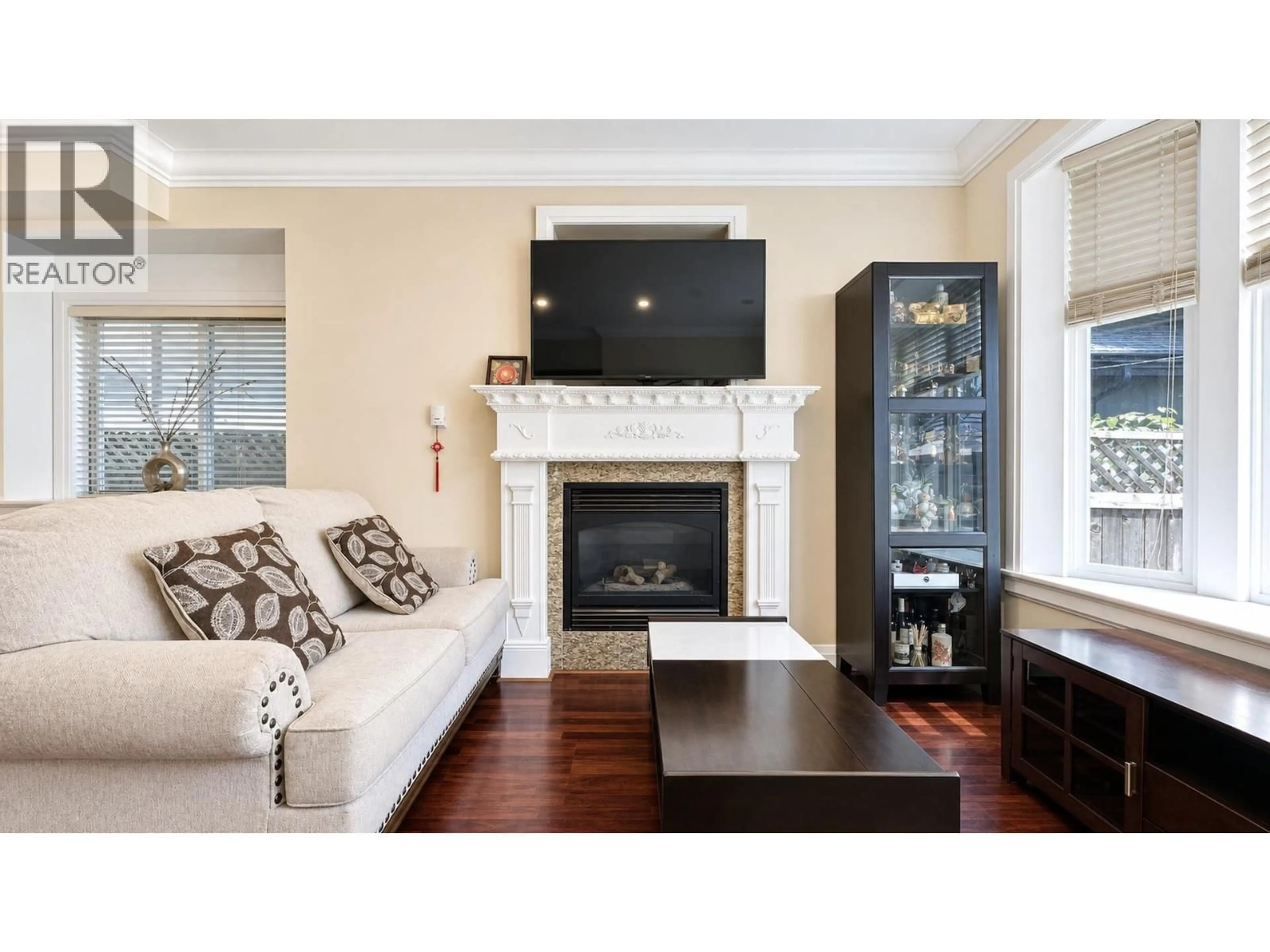 Living room with furniture, unknown for 8318 FREMLIN STREET, Vancouver British Columbia V6P3X2
