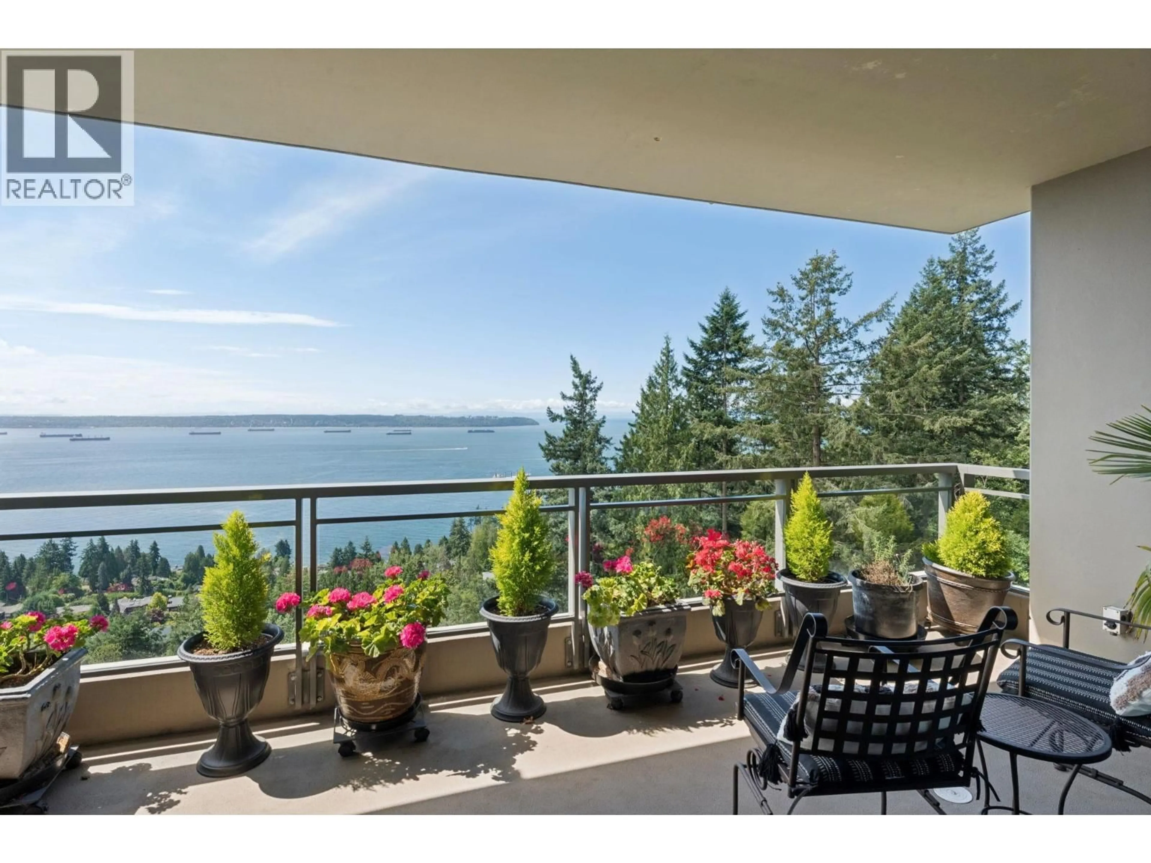 Patio, water/lake/river/ocean view for 902 - 3355 CYPRESS PLACE, West Vancouver British Columbia V7S3J9