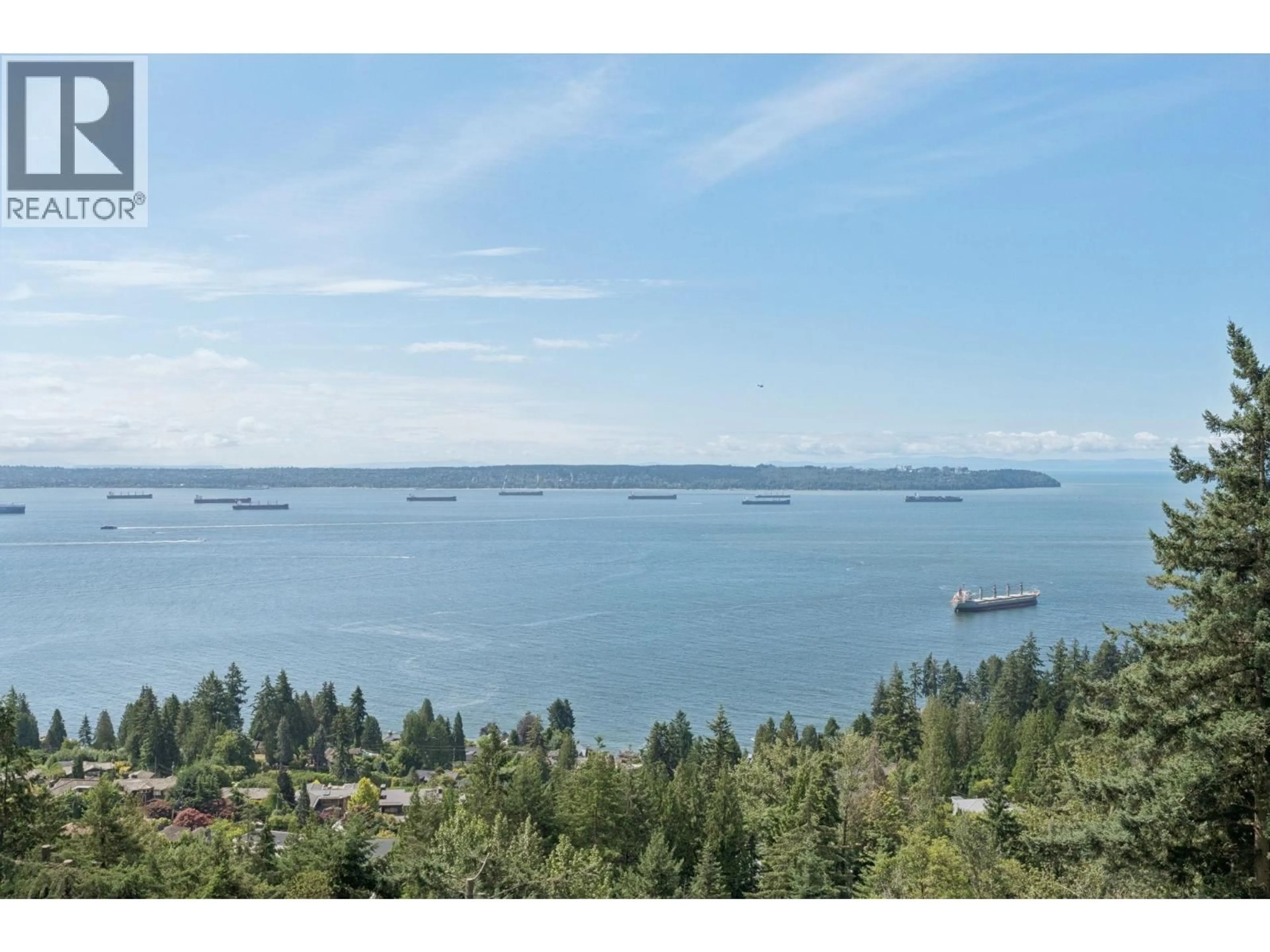 A pic from outside/outdoor area/front of a property/back of a property/a pic from drone, water/lake/river/ocean view for 902 - 3355 CYPRESS PLACE, West Vancouver British Columbia V7S3J9