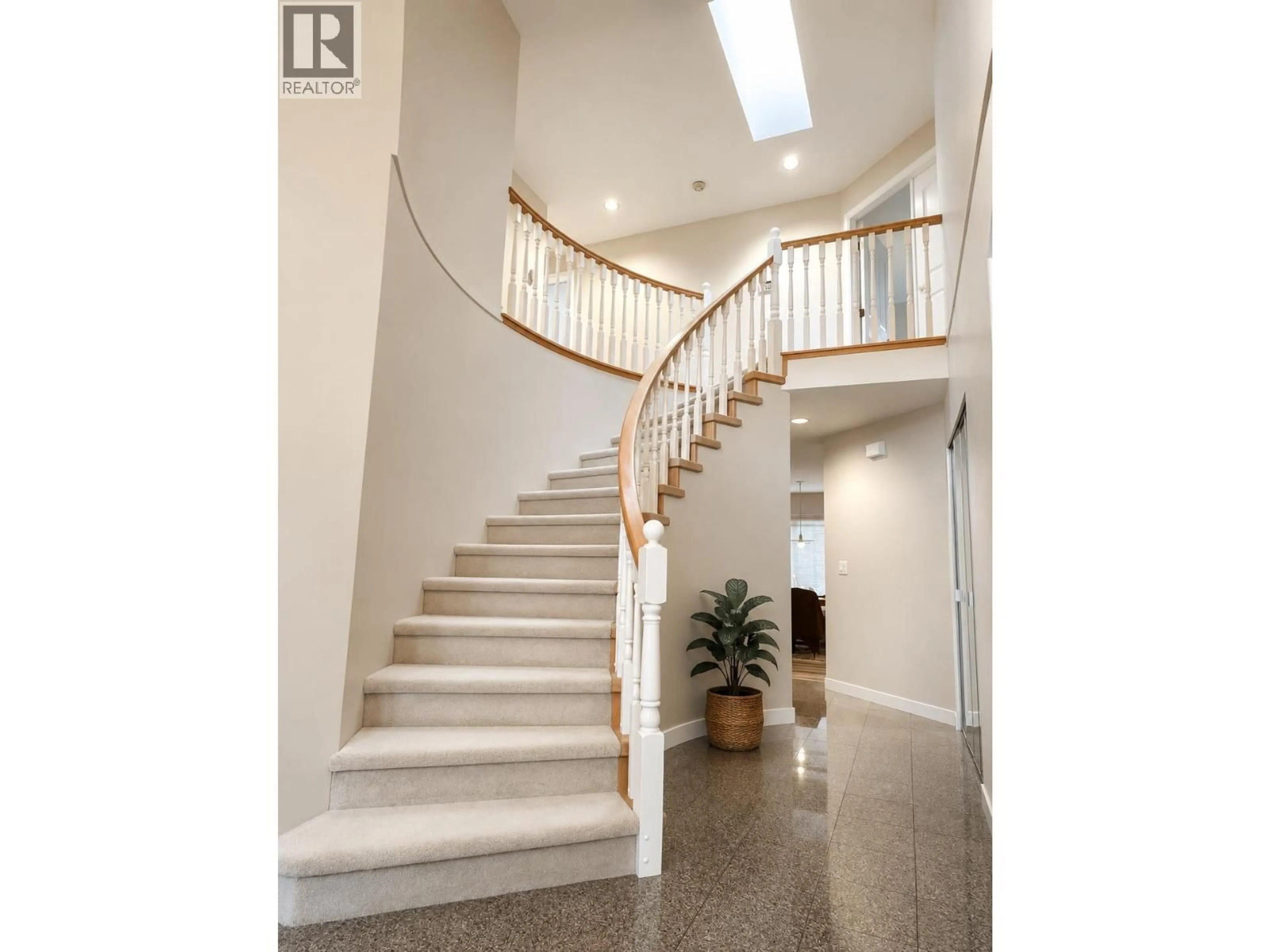 Stairs for 2157 DRAWBRIDGE CLOSE, Port Coquitlam British Columbia V3C6H8
