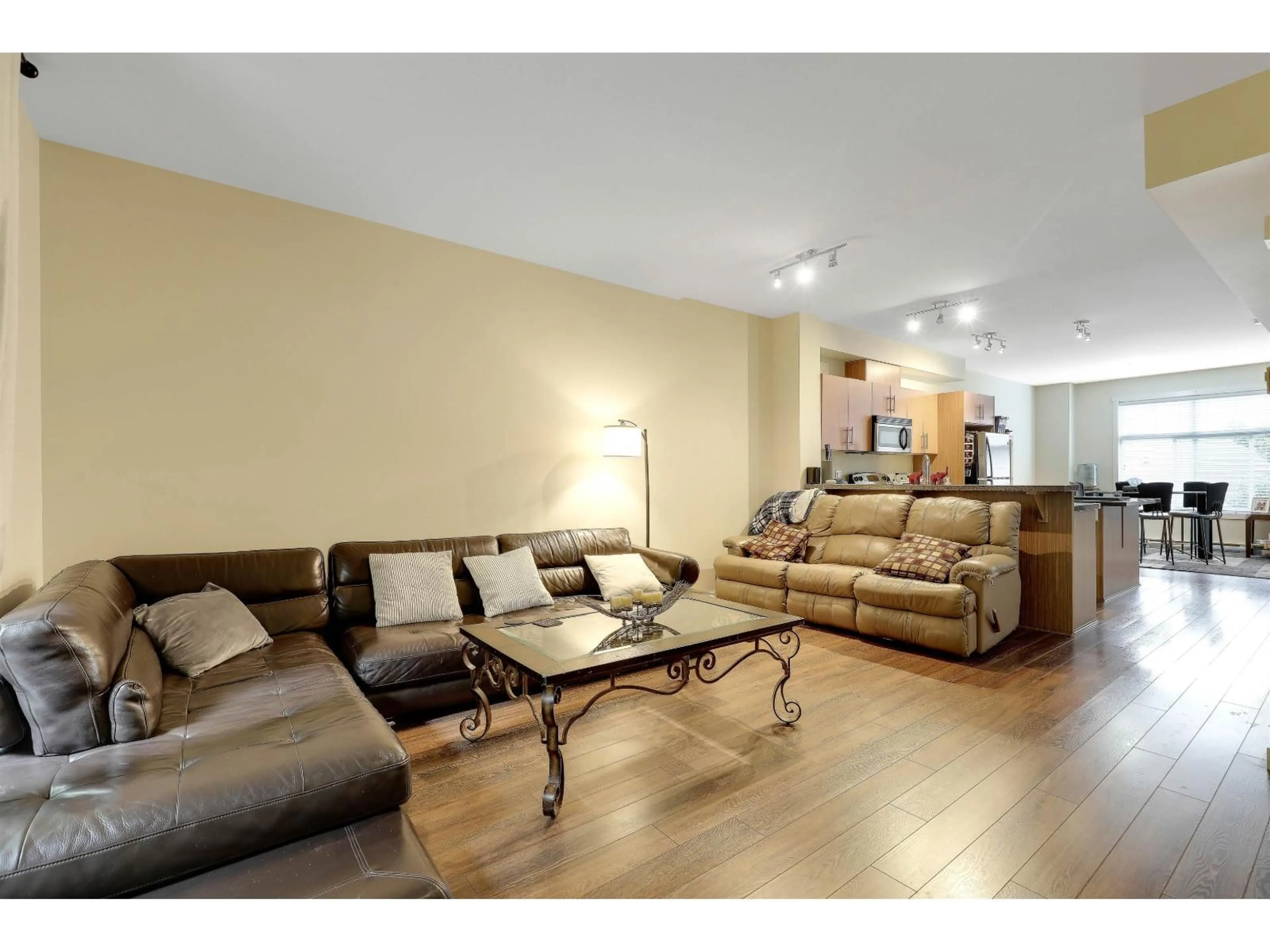 Living room with furniture, unknown for 49 - 6123 138 STREET, Surrey British Columbia V3X1E8