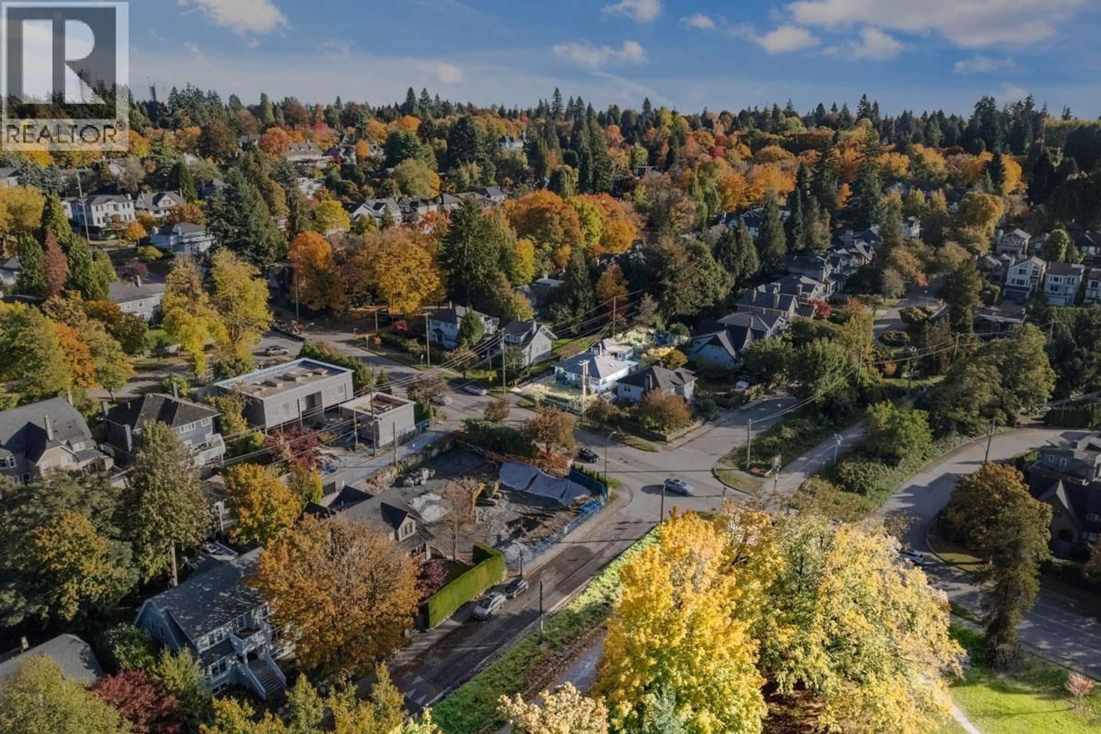 A pic from outside/outdoor area/front of a property/back of a property/a pic from drone, street for 1830 33RD AVENUE, Vancouver British Columbia V6M1B2