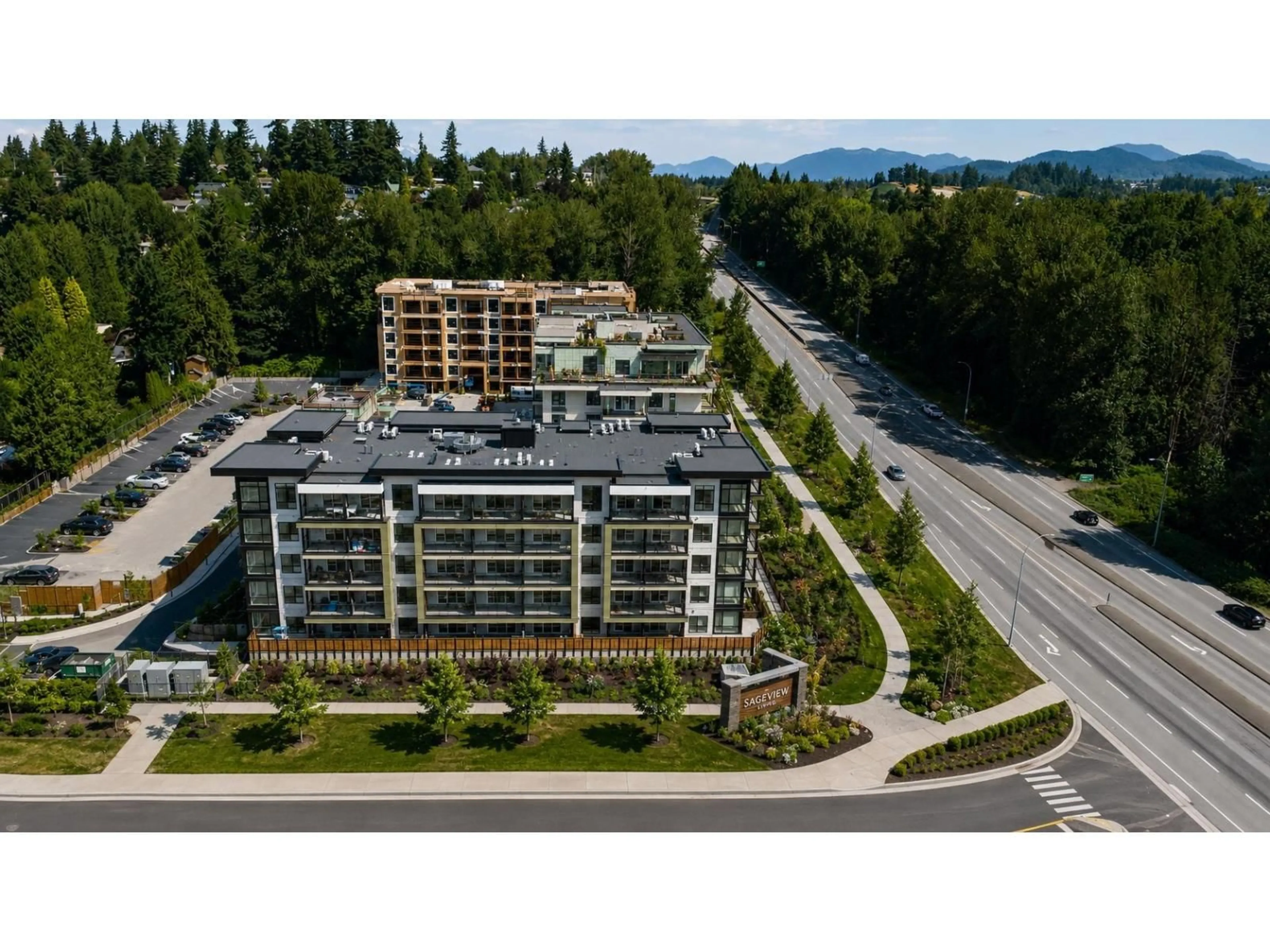 A pic from outside/outdoor area/front of a property/back of a property/a pic from drone, building for 408 - 34395 GLADYS AVENUE, Abbotsford British Columbia V2S0R4