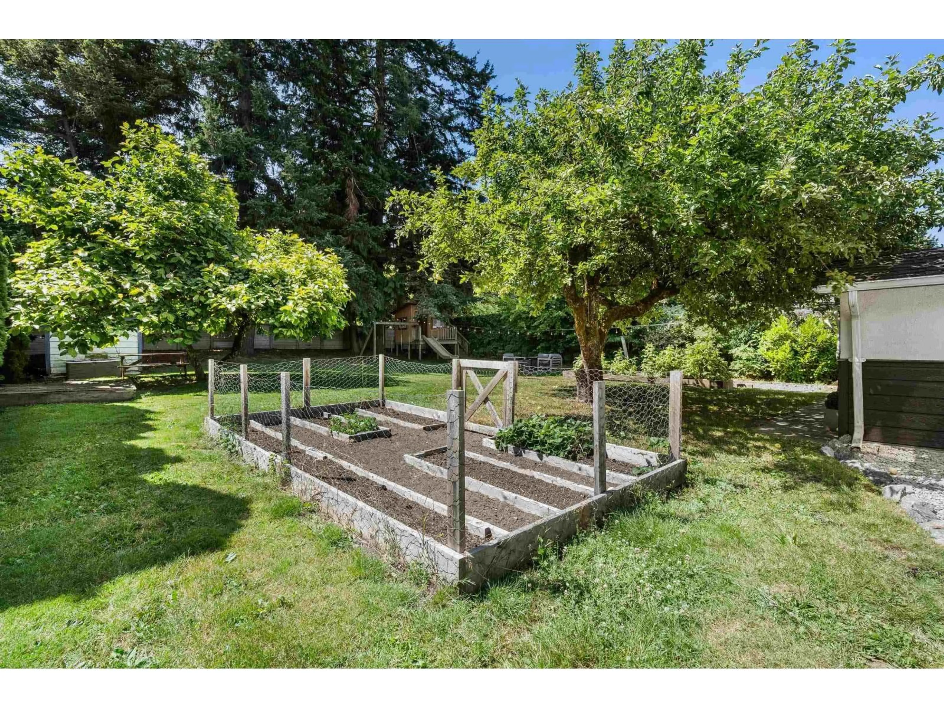 Patio, street for 45210 WATSON ROAD, Chilliwack British Columbia V2R2G4