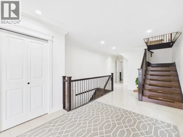 325A FENTON STREET, New Westminster 5
