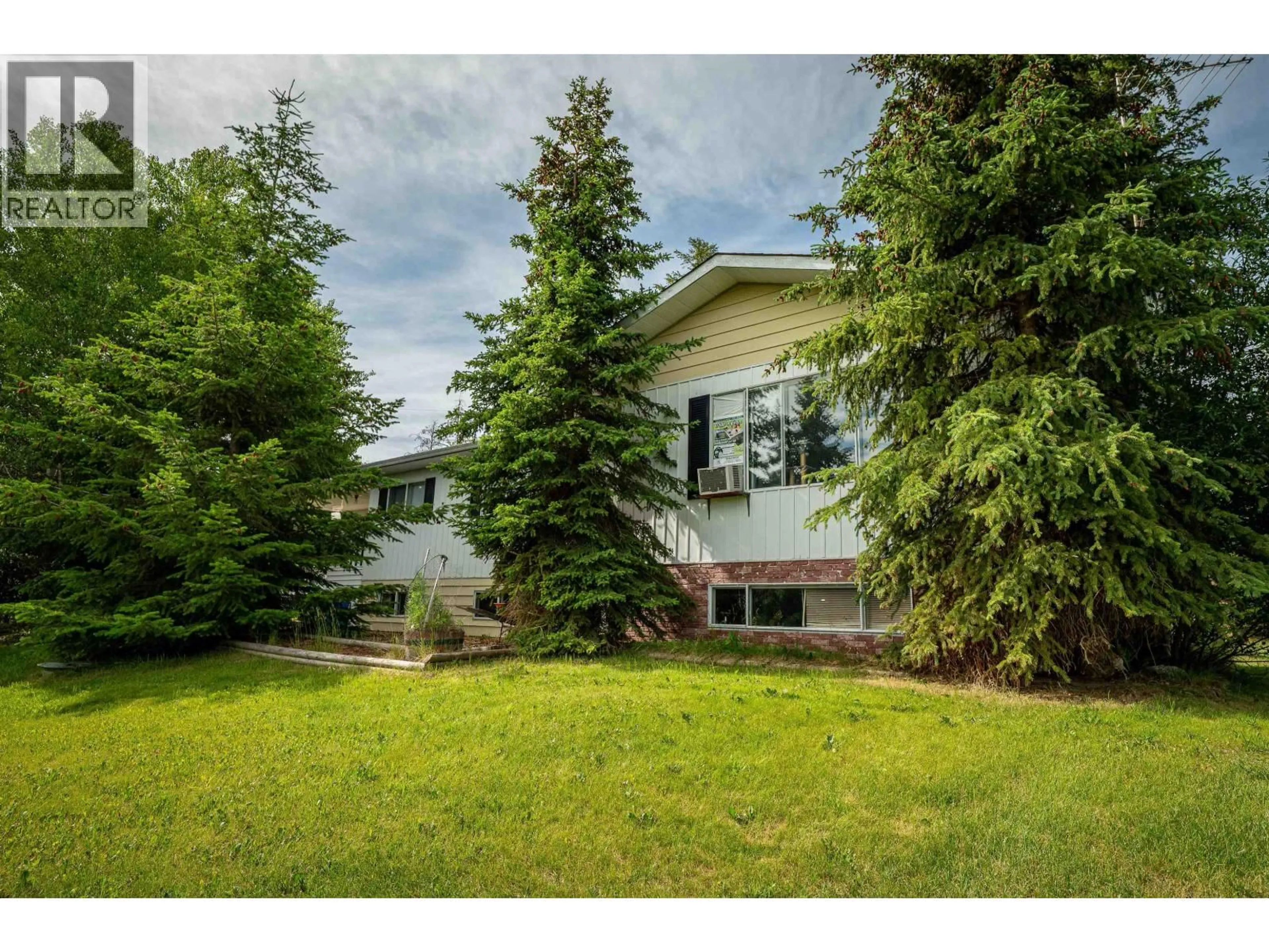 A pic from outside/outdoor area/front of a property/back of a property/a pic from drone, unknown for 3054 DOG CREEK ROAD, Williams Lake British Columbia V2G4X2