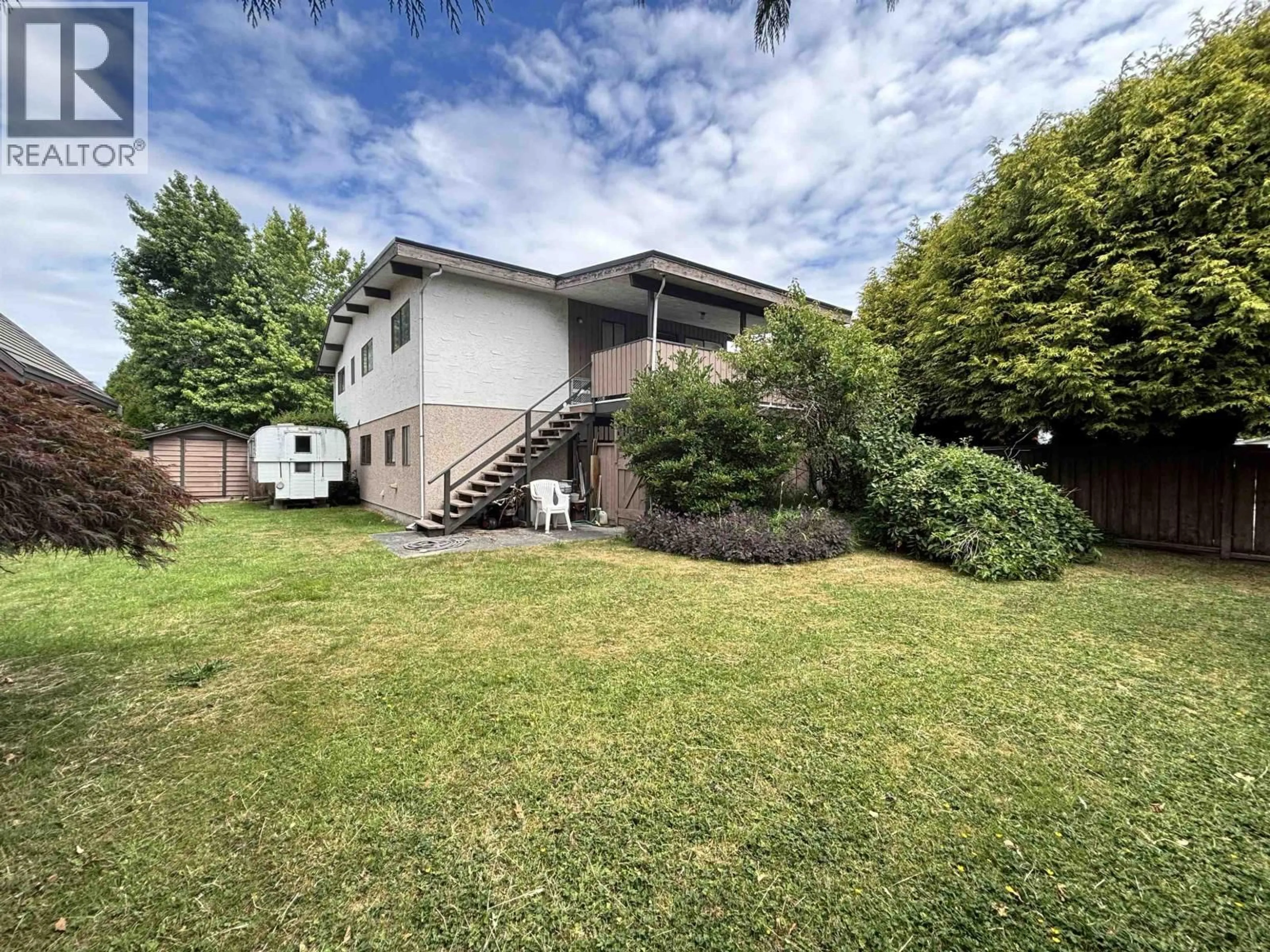 A pic from outside/outdoor area/front of a property/back of a property/a pic from drone, unknown for 7871 FROBISHER DRIVE, Richmond British Columbia V7C4N6