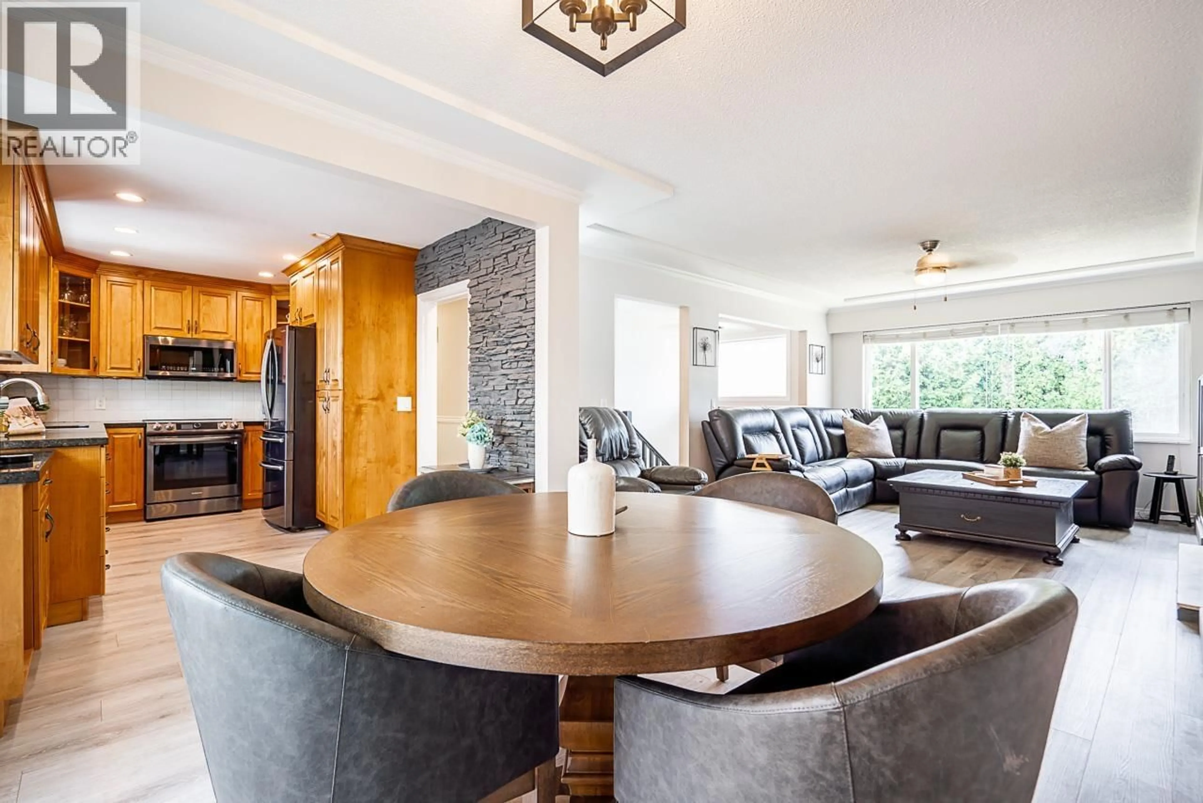 Dining room, unknown for 207 MUNDY STREET, Coquitlam British Columbia V3K5M1