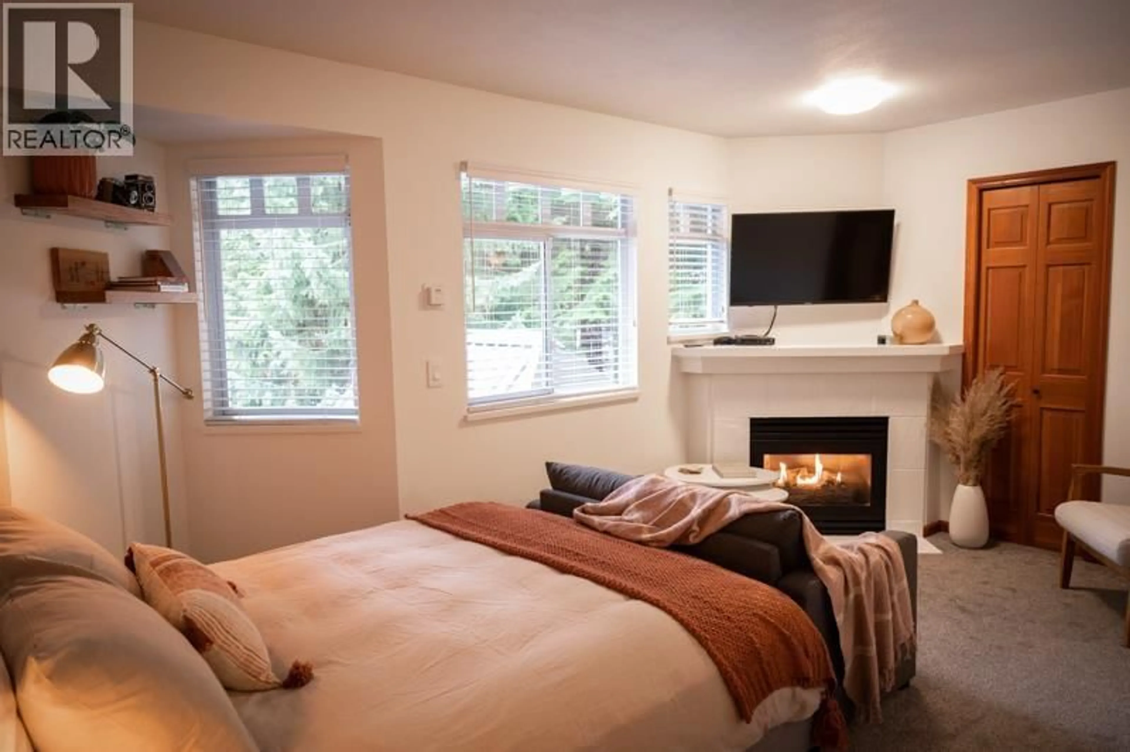 A pic of a room for 51 - 4335 NORTHLANDS BOULEVARD, Whistler British Columbia V0N1B0