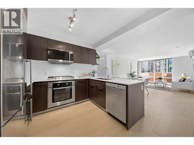 916 - 7988 ACKROYD ROAD, Richmond 5